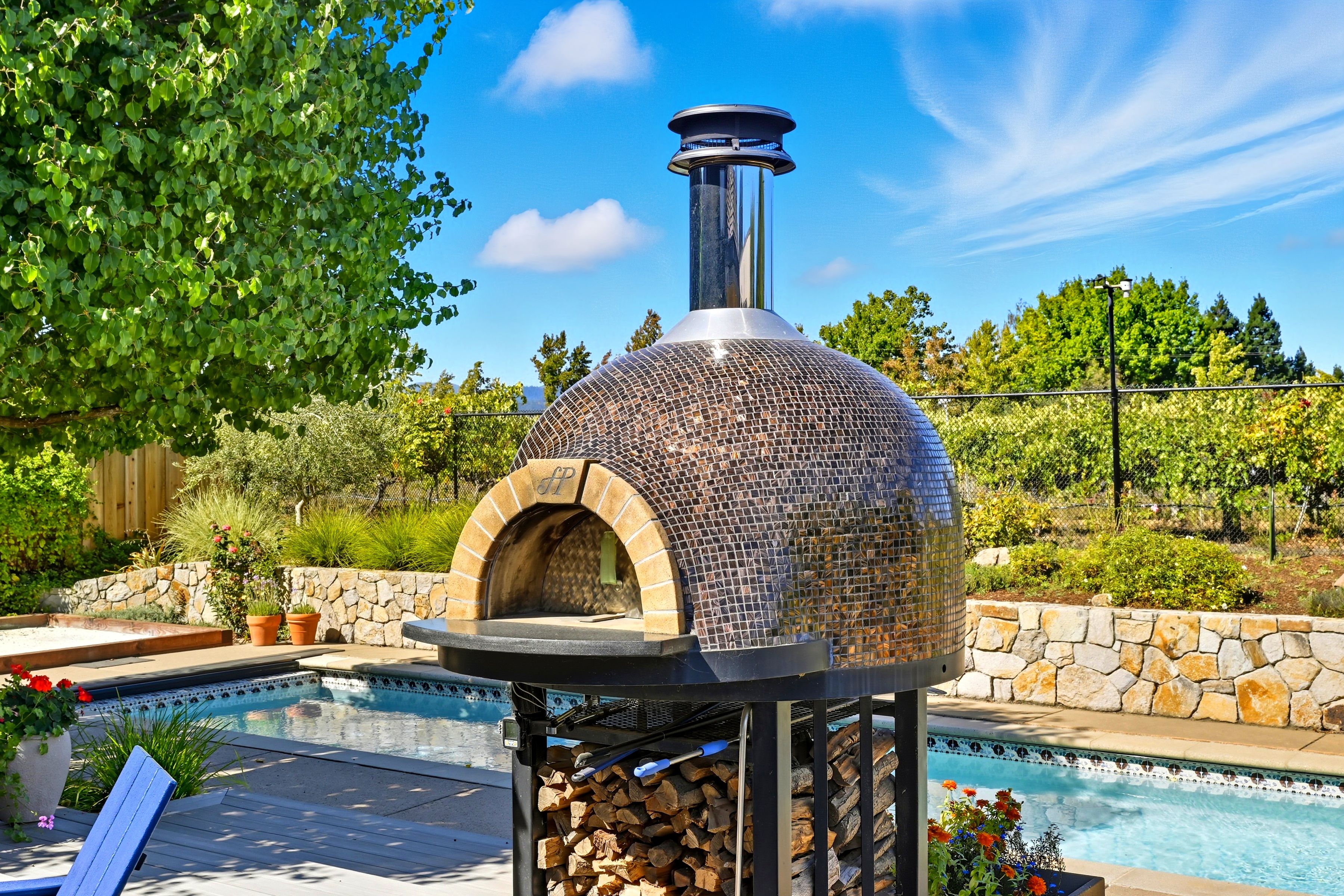  1418 Rosewood Avenue - 物件實景