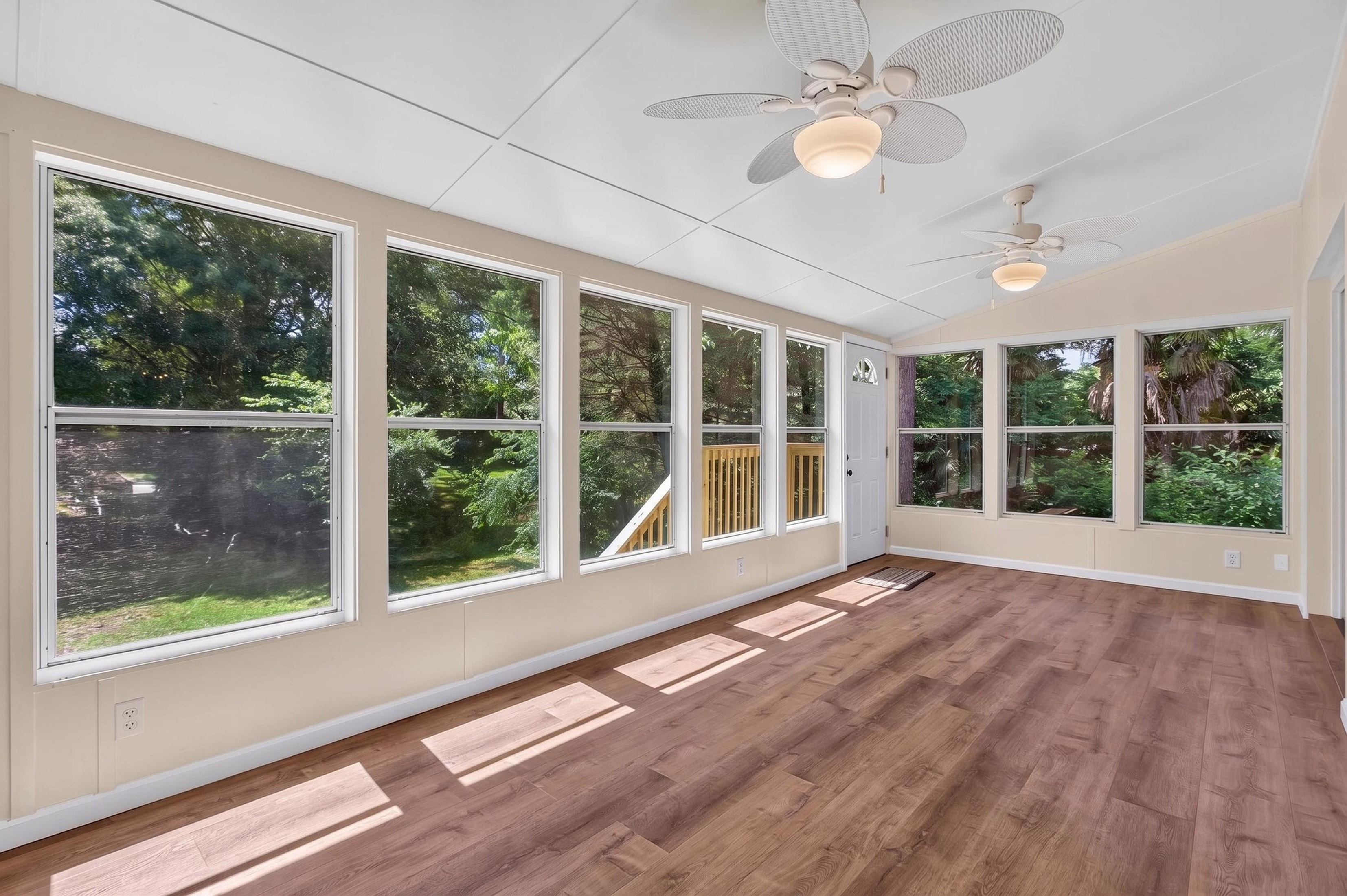  Stunning Fully Renovated Ranch - 物件實景