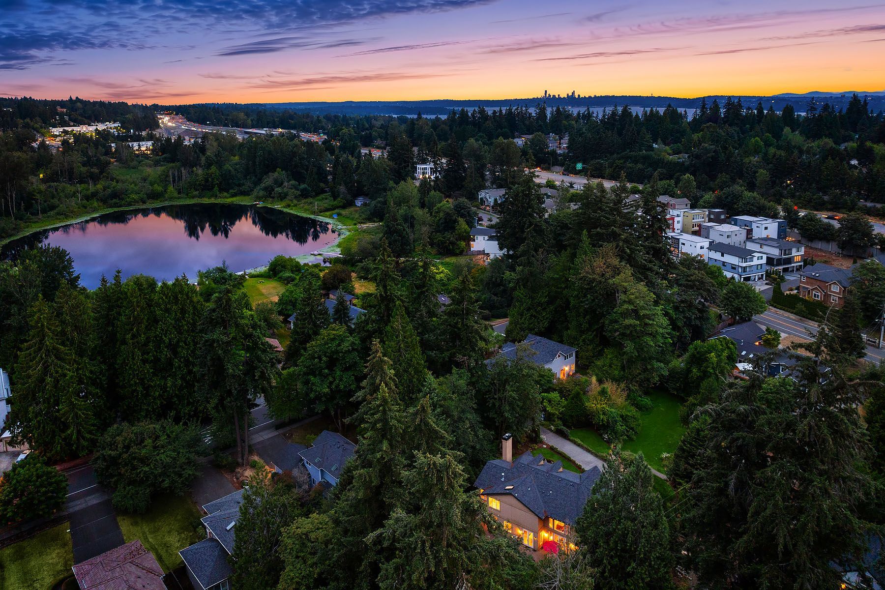  12022 NE 97th Street, Kirkland, WA 98033 - 物件實景