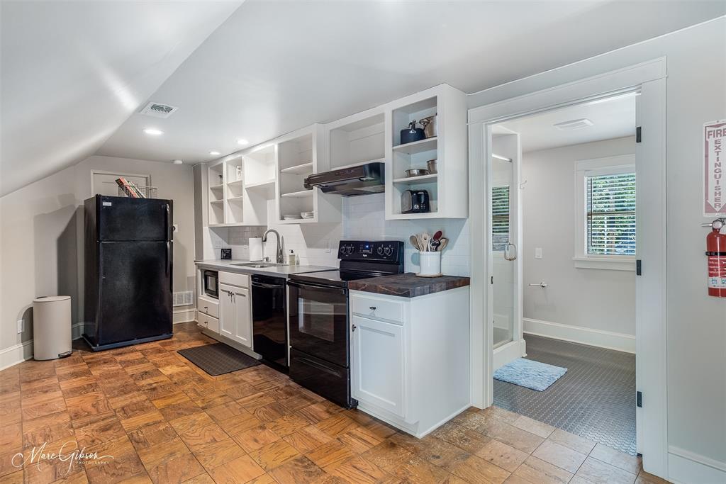 Shreveport, Louisiana, 71104, United States, 4 Bedrooms Bedrooms, ,5 BathroomsBathrooms,Residential,For Sale,1795107