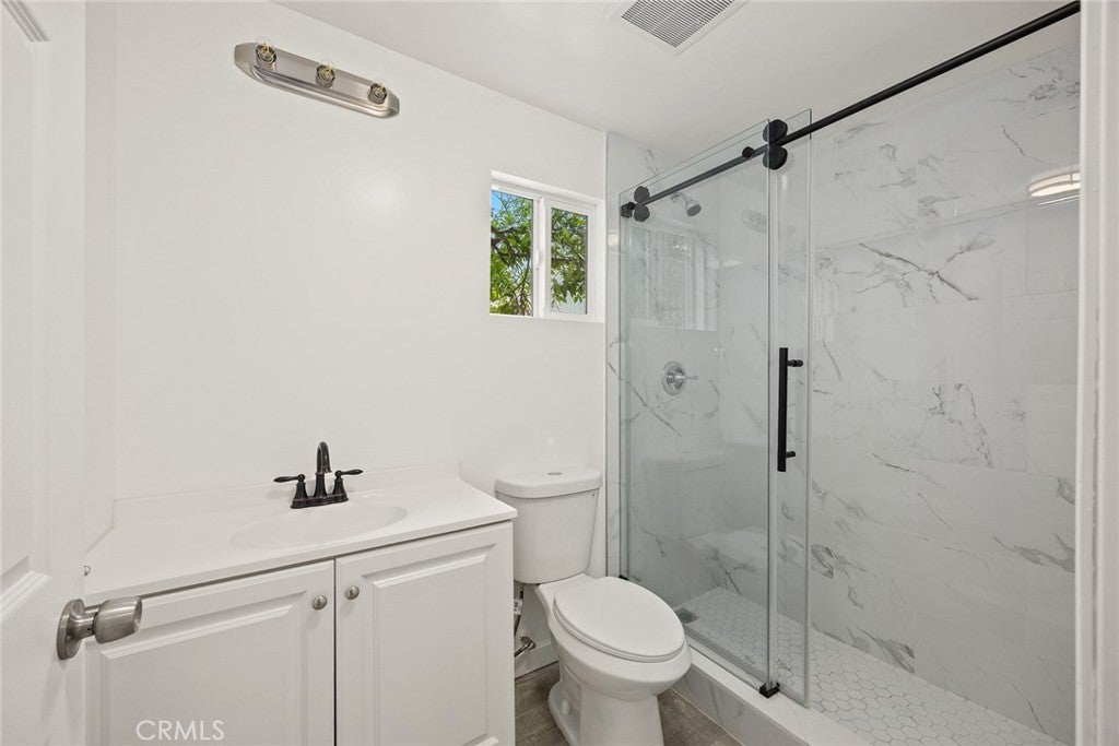 Altadena, California, 91001, United States, 4 Bedrooms Bedrooms, ,2 BathroomsBathrooms,Residential,For Sale,1827068