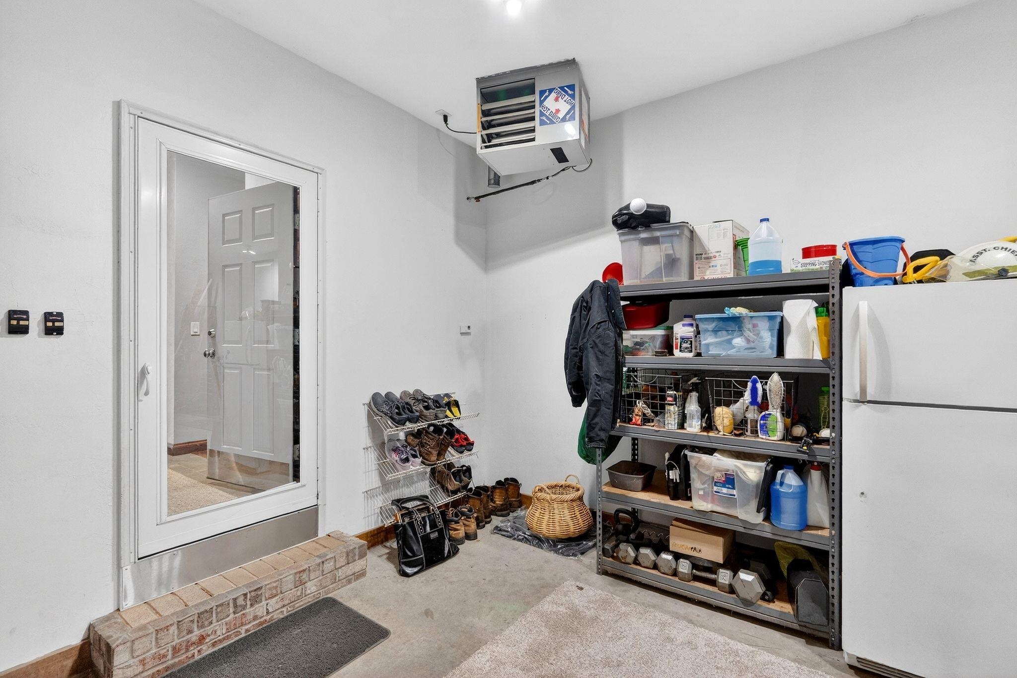 Kaukauna, Wisconsin, 54130-3934, United States, 4 Bedrooms Bedrooms, ,4 BathroomsBathrooms,Residential,For Sale,2034121