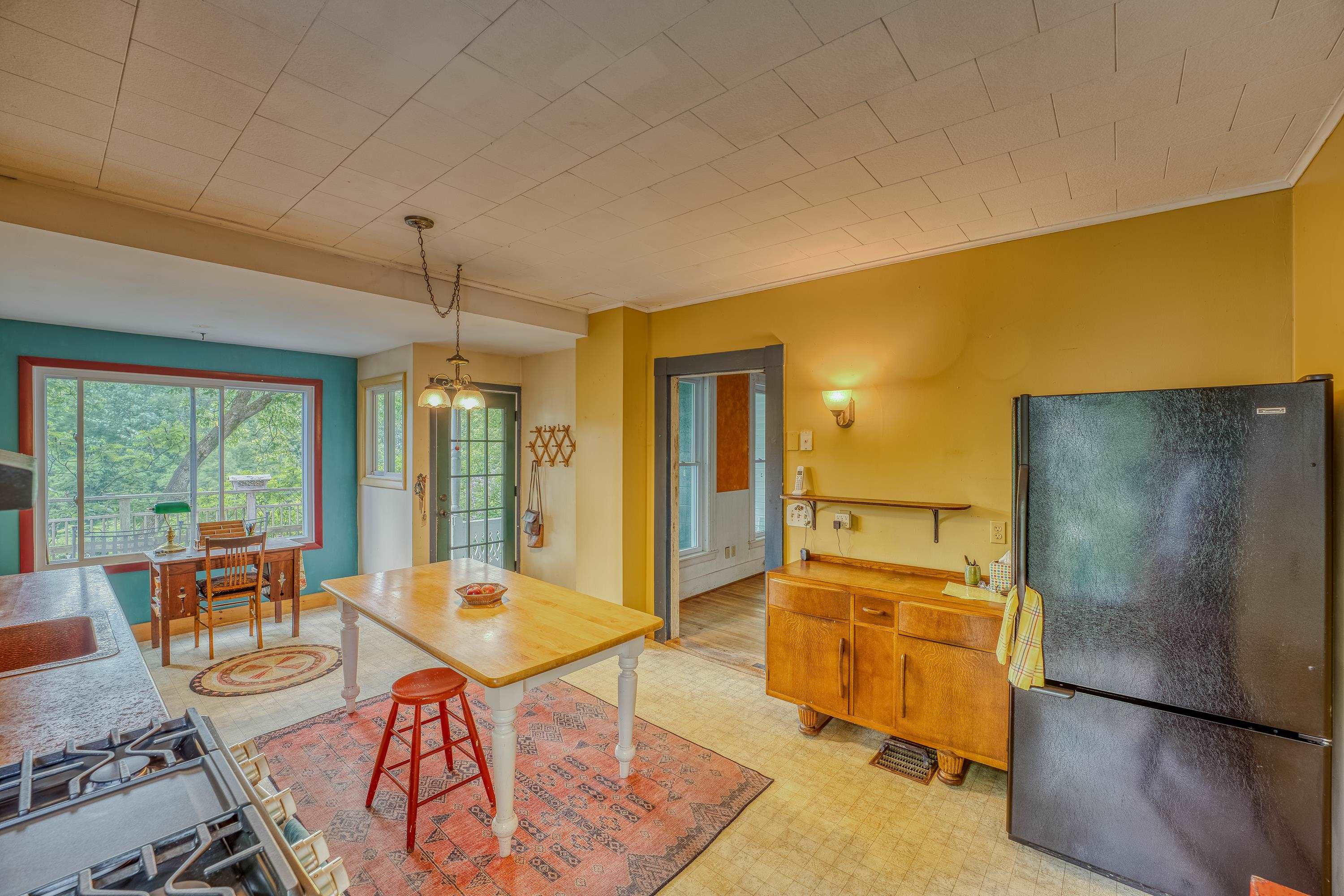 Littleton, New Hampshire, 03561, United States, 5 Bedrooms Bedrooms, ,1 BathroomBathrooms,Residential,For Sale,1856478