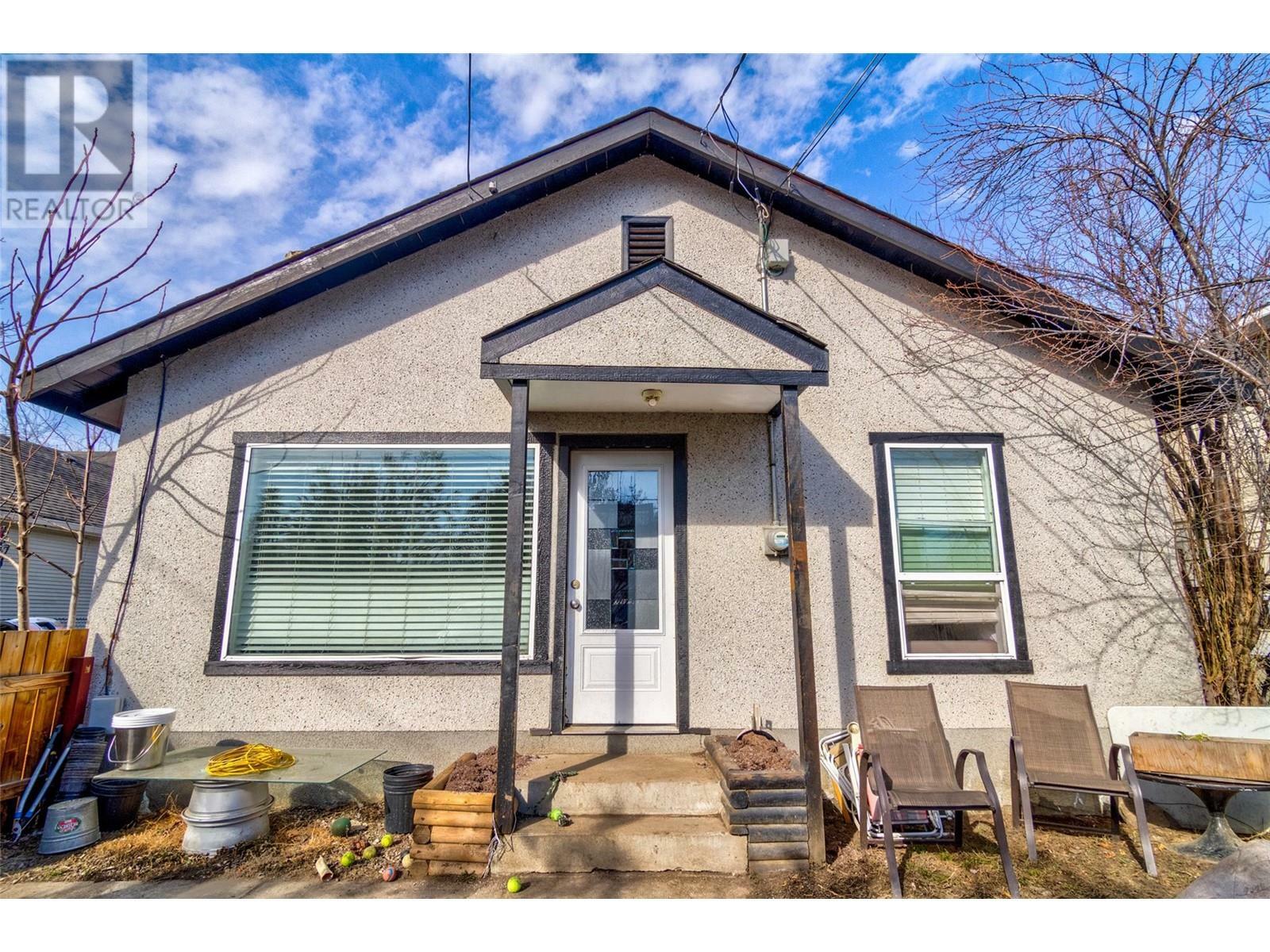 KELOWNA, British Columbia, V1Y 5P7, CA, 3 Bedrooms Bedrooms, ,1 BathroomBathrooms,Residential,For Sale,1837730
