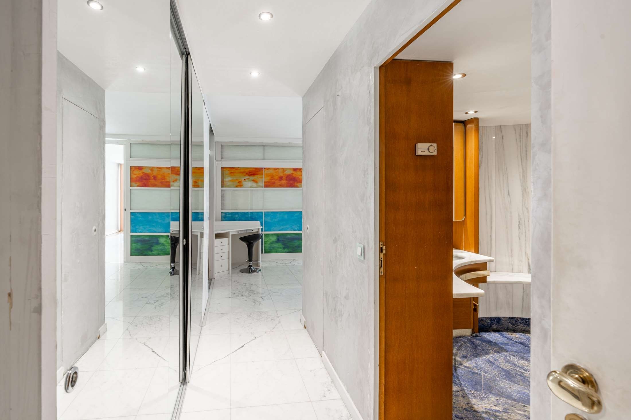  Monte Carlo Star, Wide apartement to renovate in the Carré d