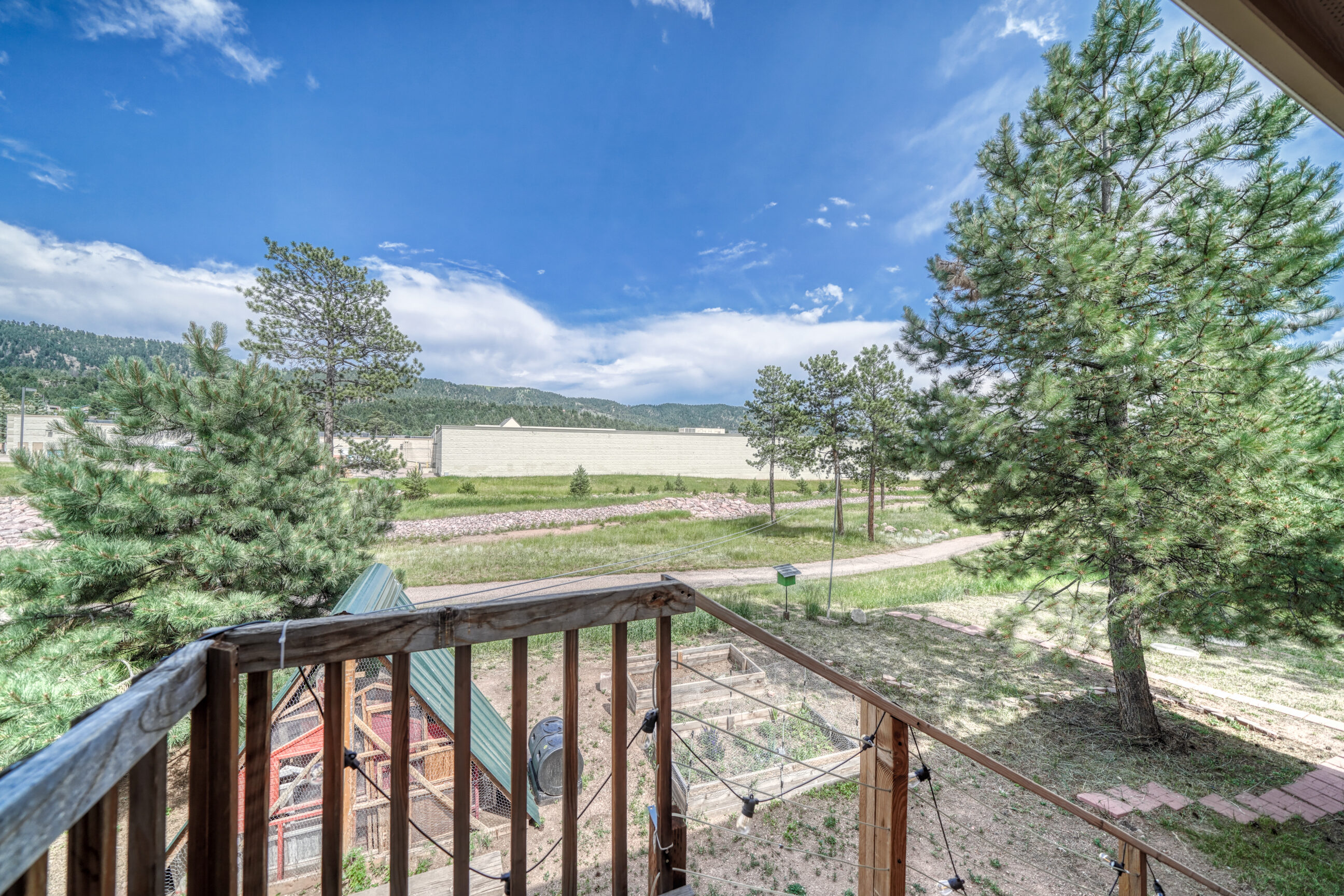 Woodland Park, Colorado, 80863, United States, 3 Bedrooms Bedrooms, ,2 BathroomsBathrooms,Residential,For Sale,1891274