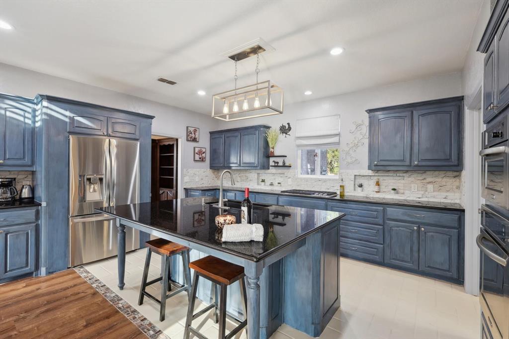 Pilot Point, Texas, 76258, United States, 4 Bedrooms Bedrooms, ,4 BathroomsBathrooms,Residential,For Sale,1974157