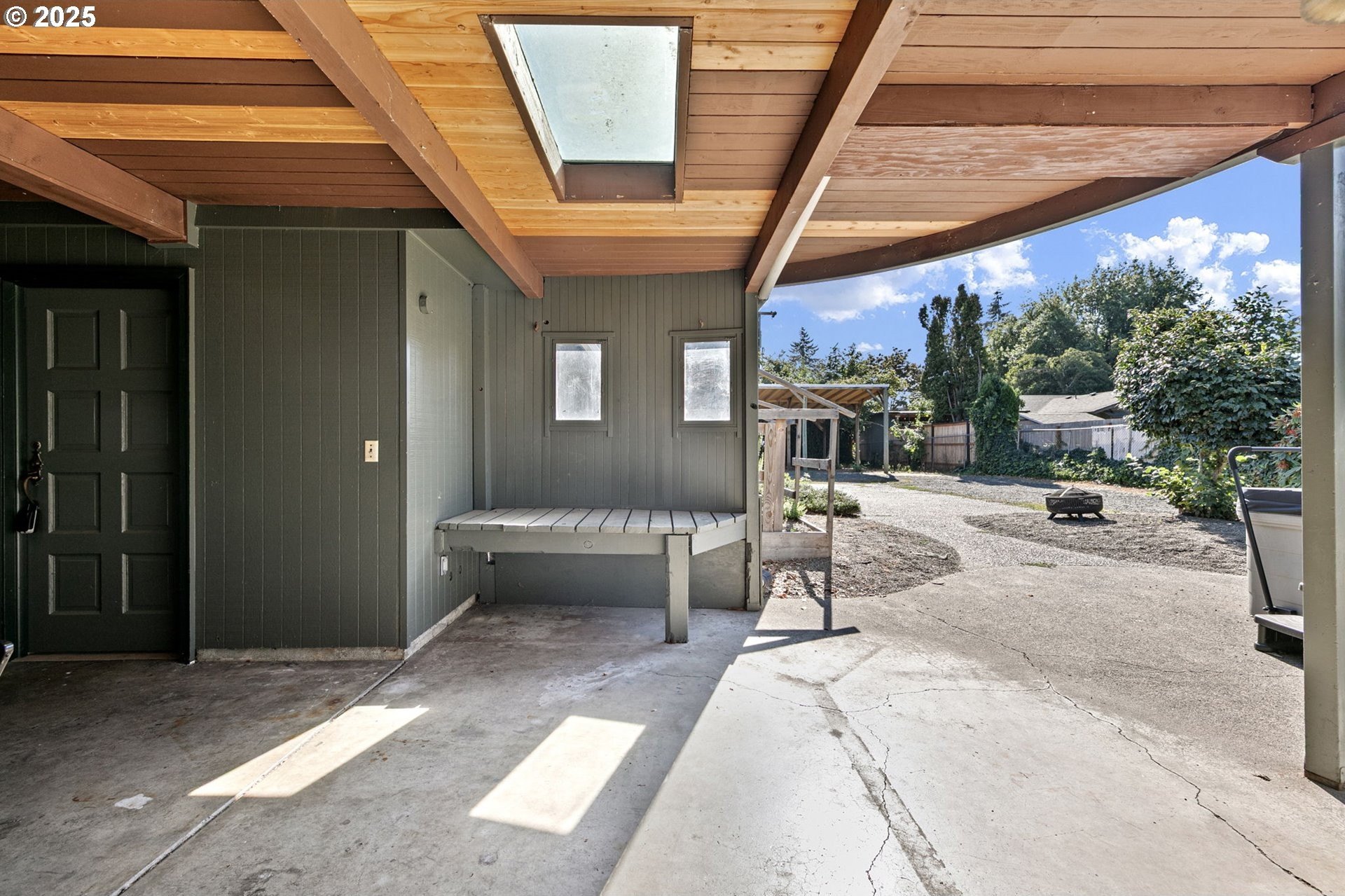 Springfield, Oregon, 97477, United States, 4 Bedrooms Bedrooms, ,2 BathroomsBathrooms,Residential,For Sale,1918433