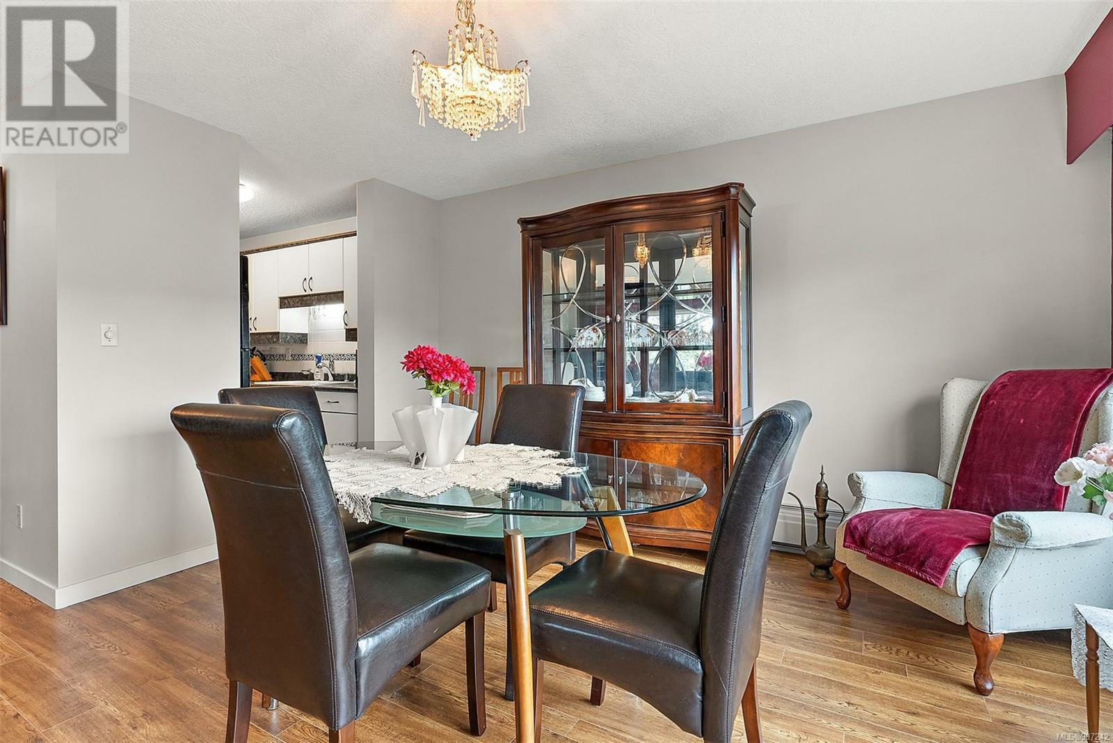 VICTORIA, British Columbia, V8T 3S7, CA, 2 Bedrooms Bedrooms, ,2 BathroomsBathrooms,Residential,For Sale,1875643