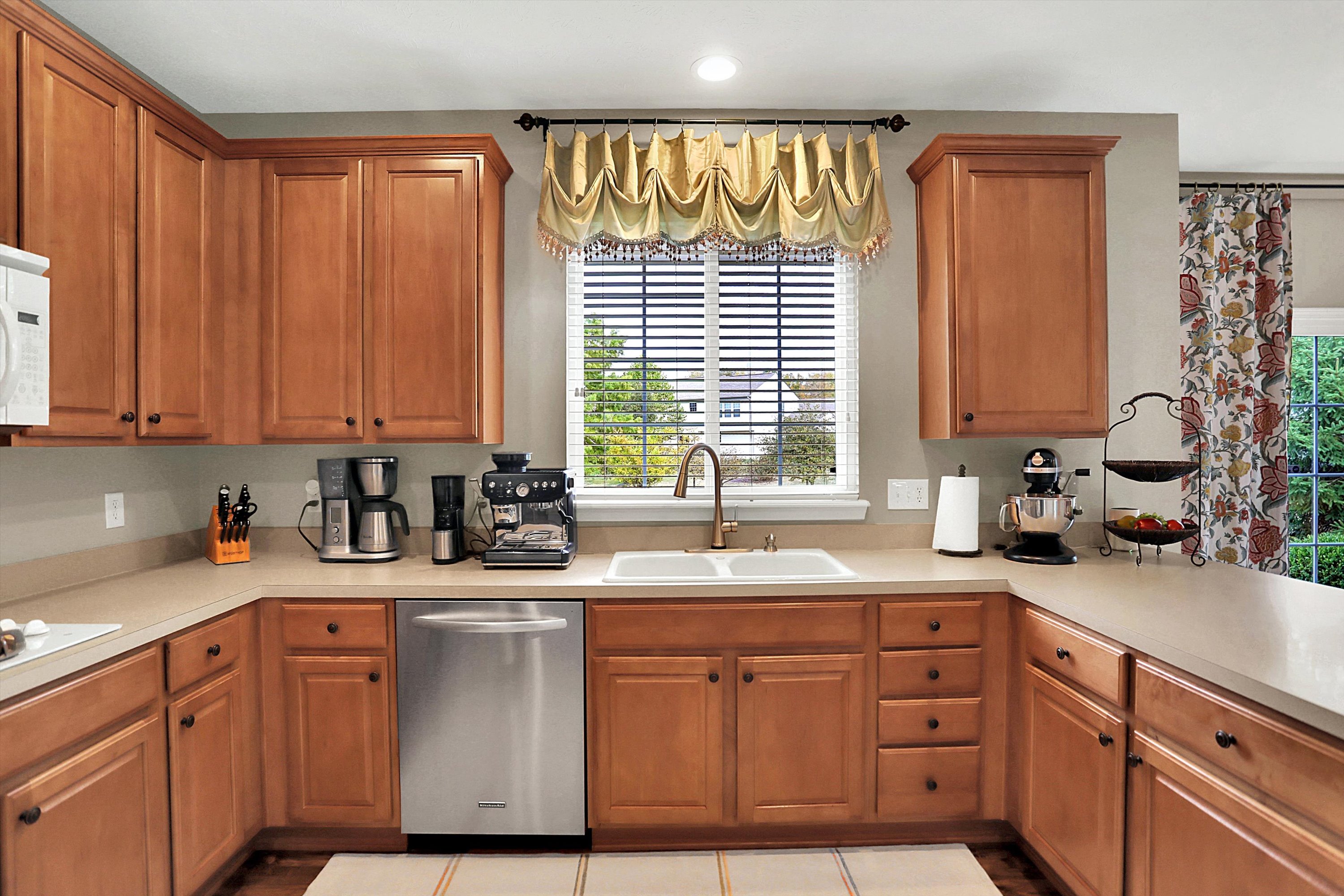 Carmel, Indiana, 46074, United States, 5 Bedrooms Bedrooms, ,4 BathroomsBathrooms,Residential,For Sale,1965164