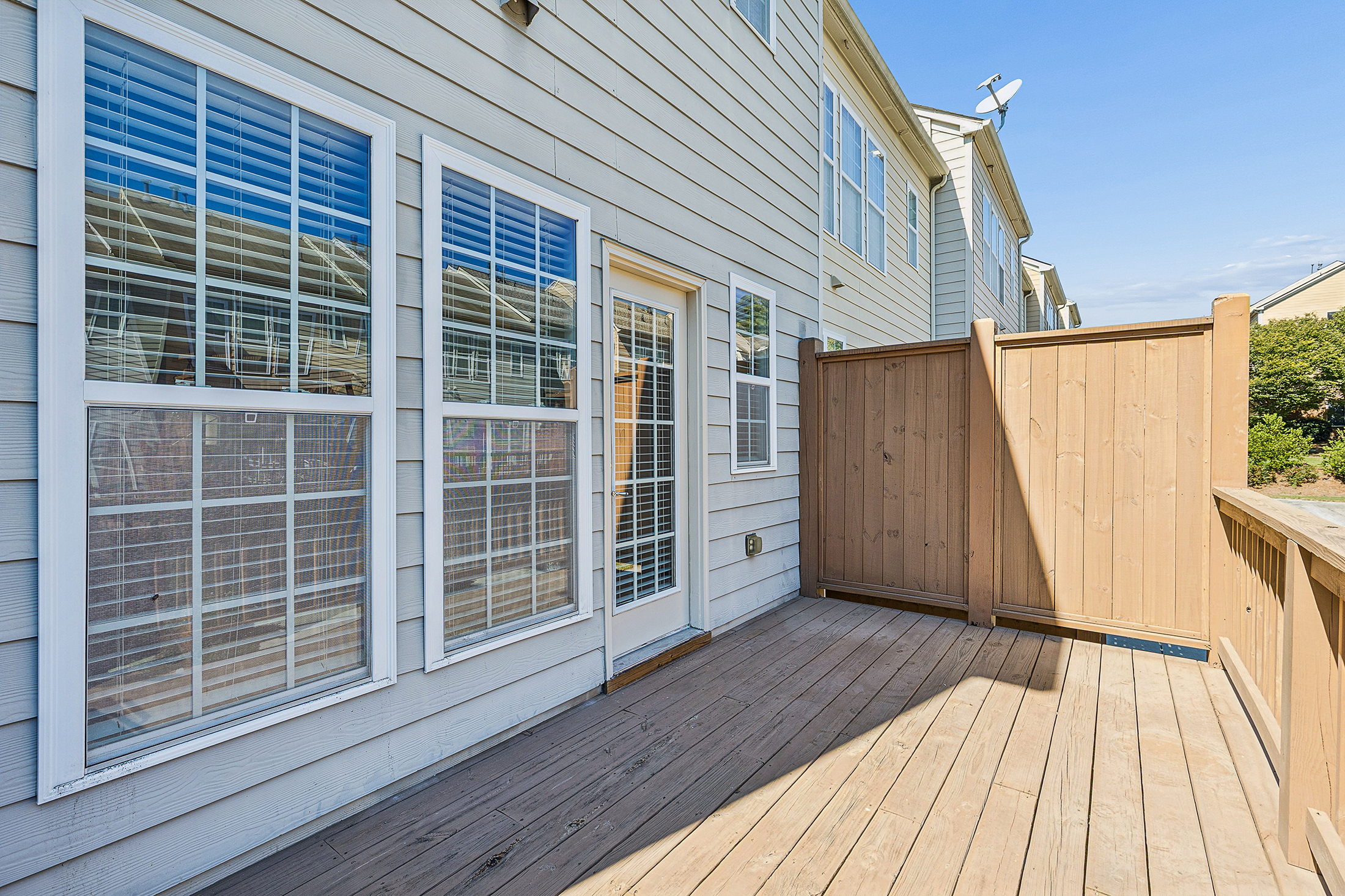  Impeccably Maintained End Unit Townhome in an Exceptional Smyrna Location - 物件實景