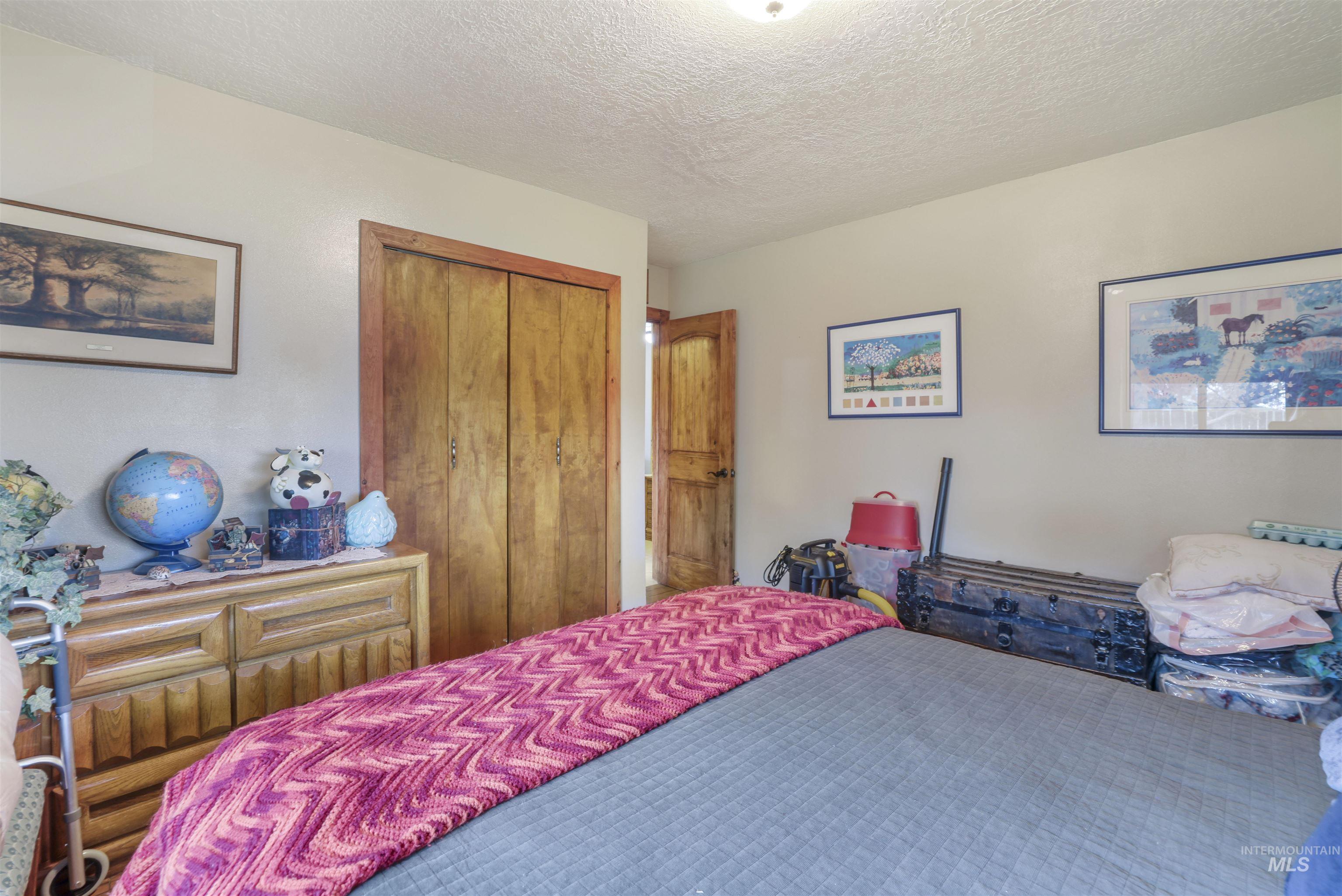 Twin Falls, Idaho, 83301, United States, 3 Bedrooms Bedrooms, ,2 BathroomsBathrooms,Residential,For Sale,1932611