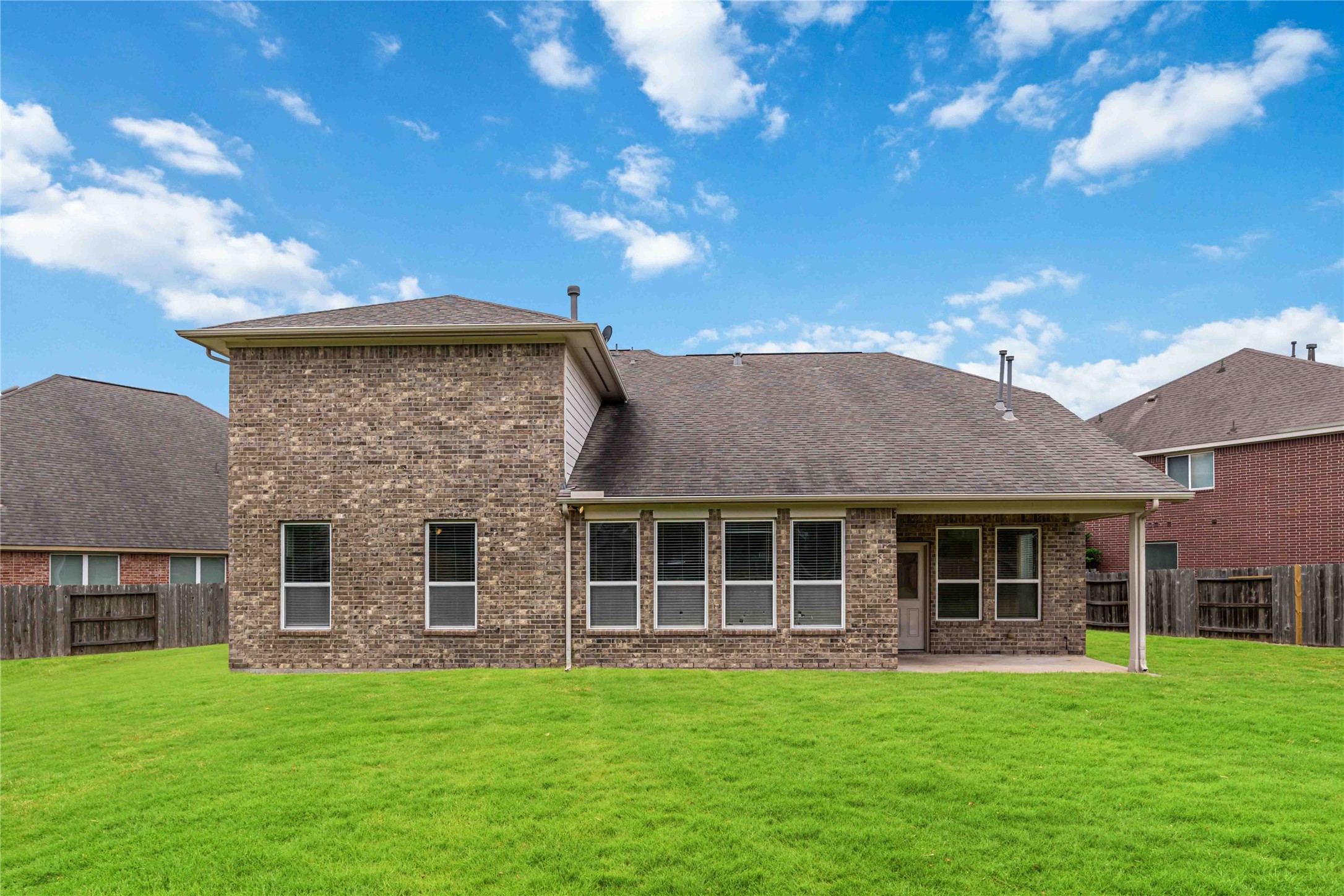 Missouri City, Texas, 77459, United States, 5 Bedrooms Bedrooms, ,4 BathroomsBathrooms,Residential,For Sale,1906951