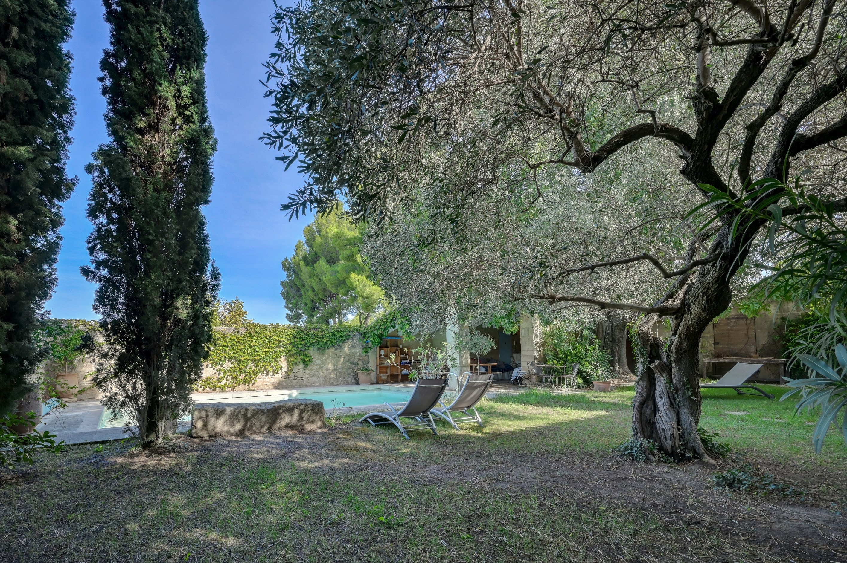  Characterful period house within walking distance of the center of Fontvieille. - 物件實景