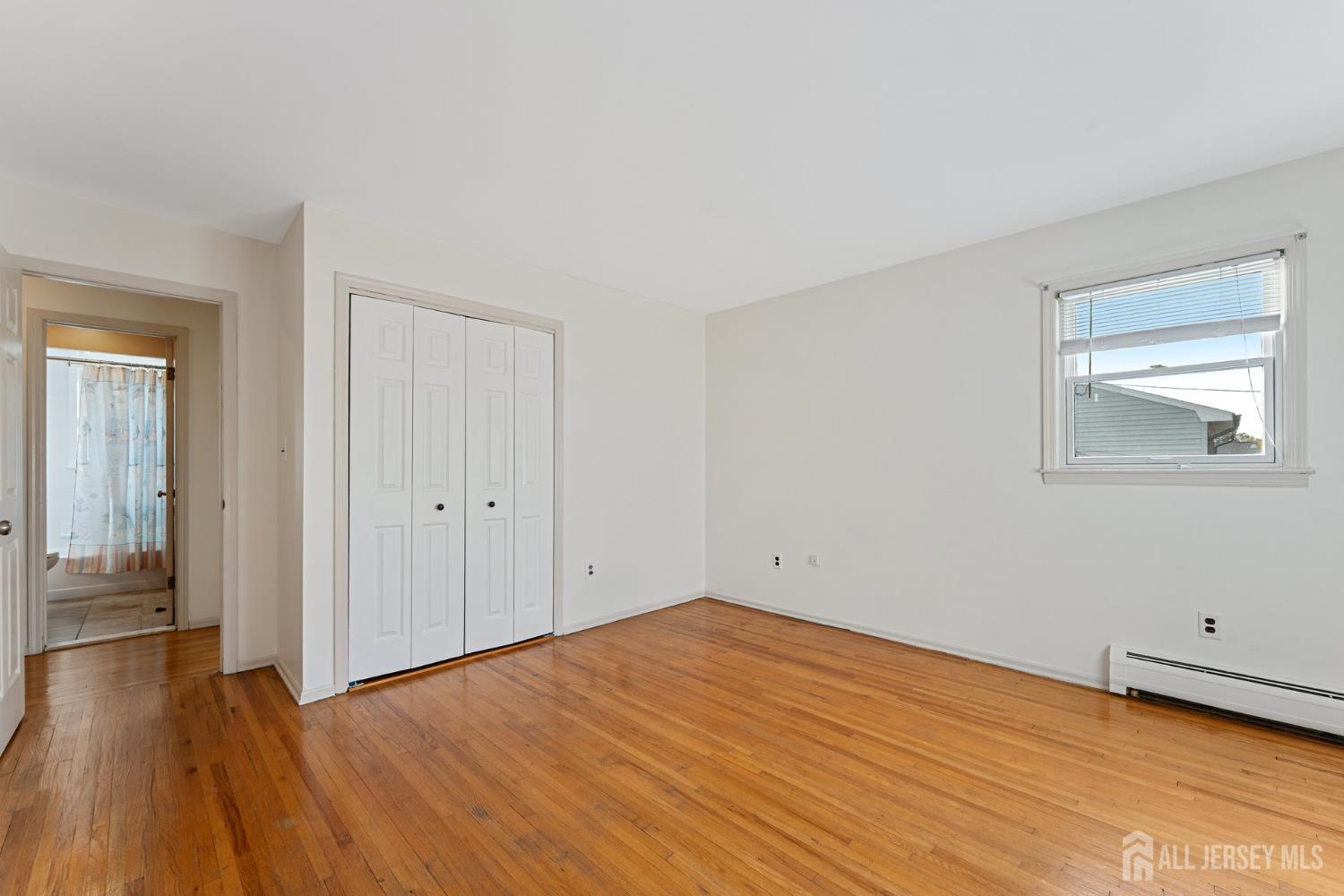 Middlesex, New Jersey, 08846, United States, 4 Bedrooms Bedrooms, ,3 BathroomsBathrooms,Residential,For Sale,1968933