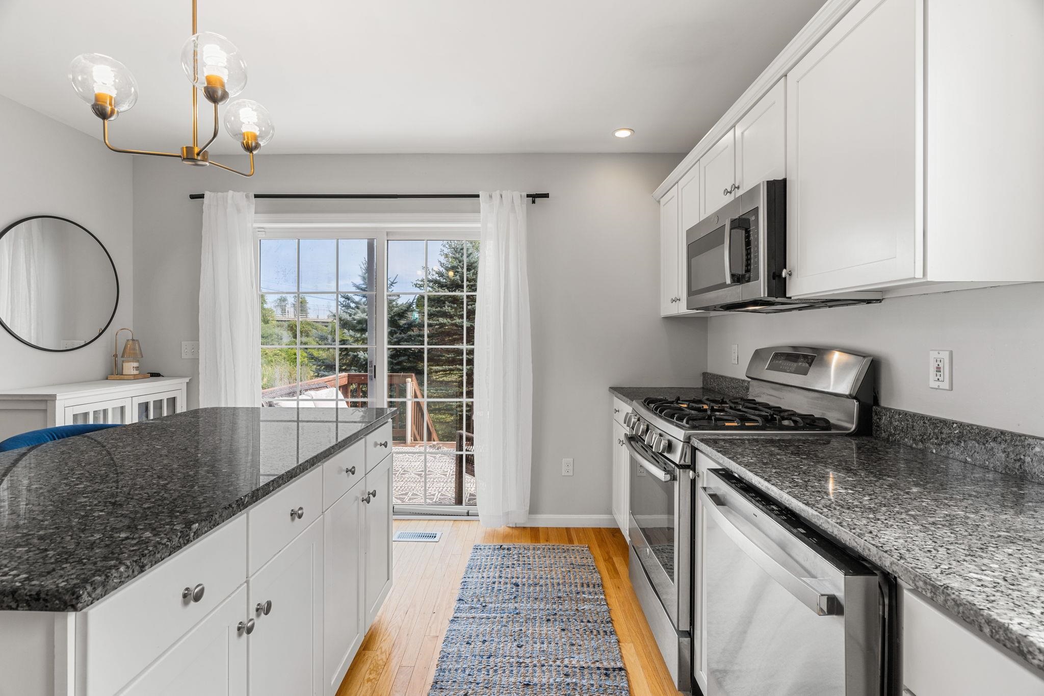 Dover, New Hampshire, 03820, United States, 4 Bedrooms Bedrooms, ,3 BathroomsBathrooms,Residential,For Sale,1941678