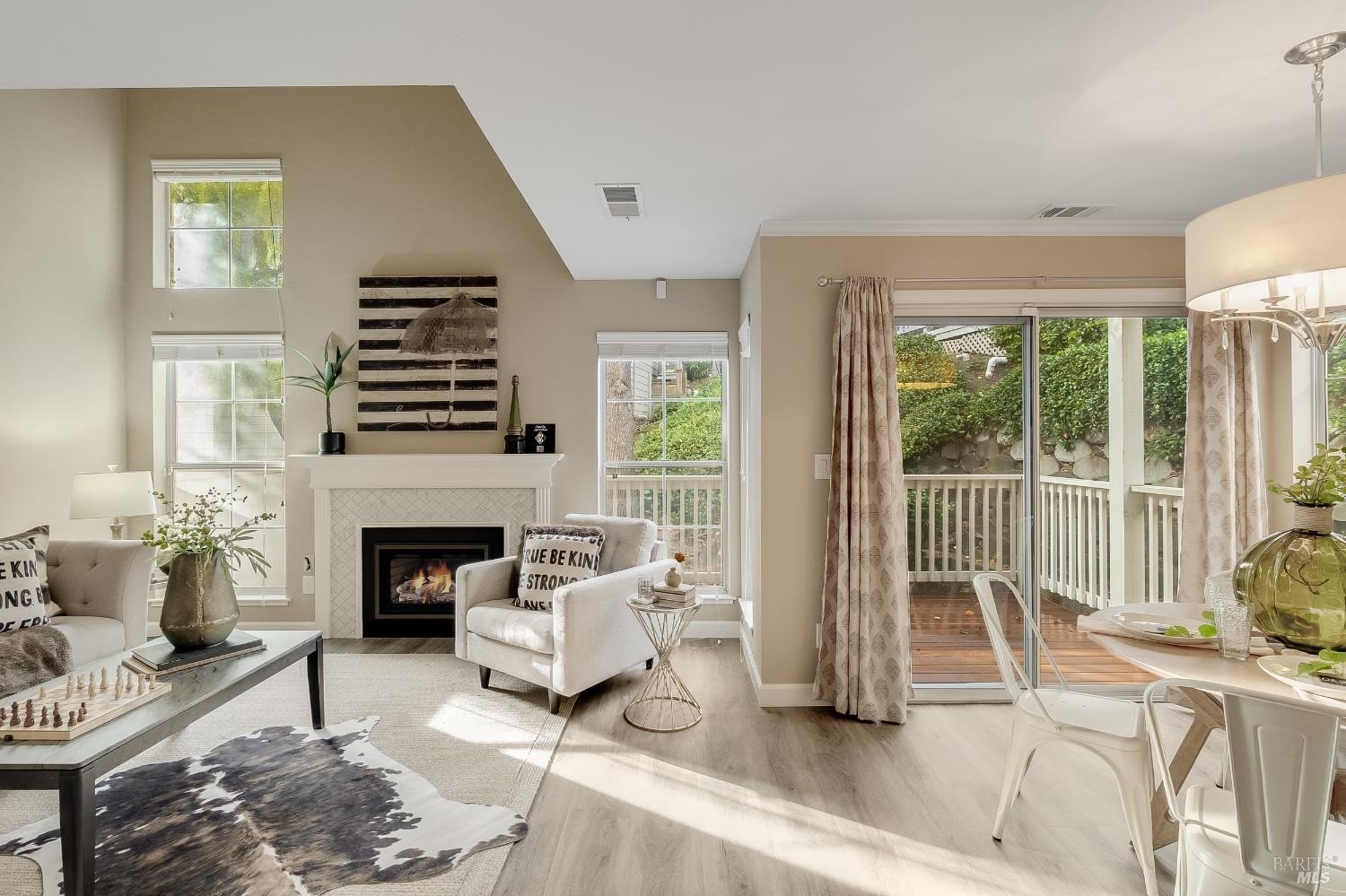 Martinez, California, 94553, United States, 3 Bedrooms Bedrooms, ,3 BathroomsBathrooms,Residential,For Sale,1990970