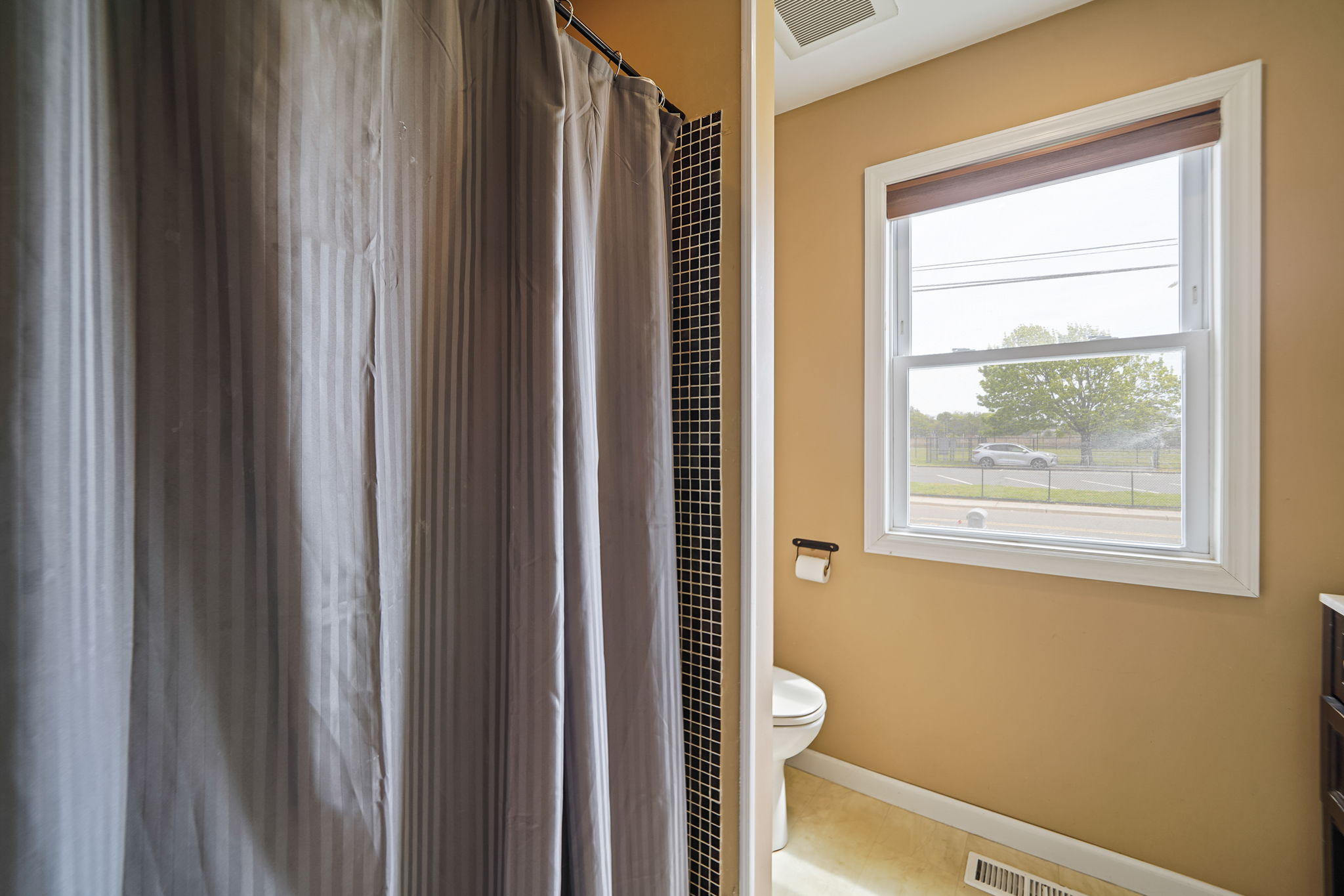 Patchogue, New York, 11772, United States, 2 Bedrooms Bedrooms, ,2 BathroomsBathrooms,Residential,For Sale,2049279
