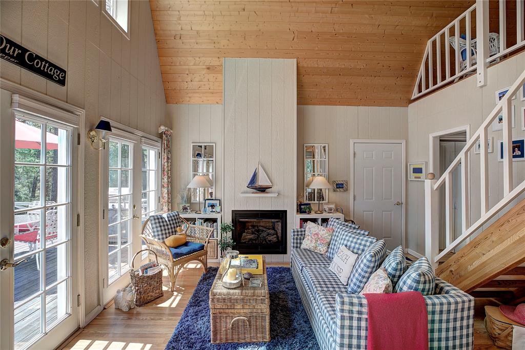 Polson, Montana, 59860, United States, 2 Bedrooms Bedrooms, ,1 BathroomBathrooms,Residential,For Sale,1870410