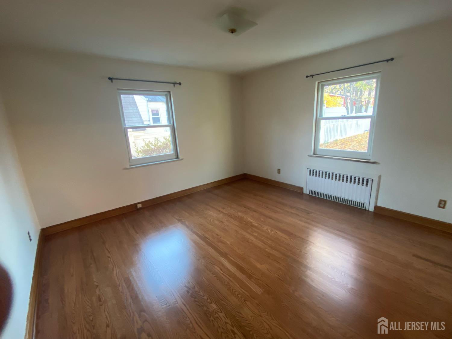 East Brunswick, New Jersey, 08816, United States, 5 Bedrooms Bedrooms, ,2 BathroomsBathrooms,Residential,For Sale,1956516