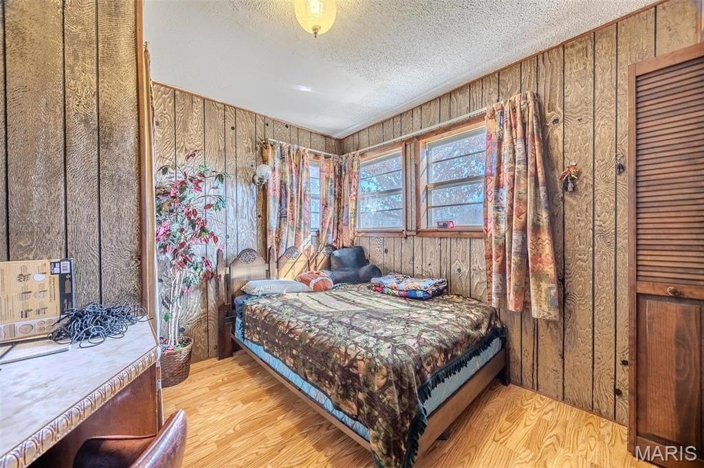 Lebanon, Missouri, 65536, United States, 5 Bedrooms Bedrooms, ,2 BathroomsBathrooms,Residential,For Sale,1922882