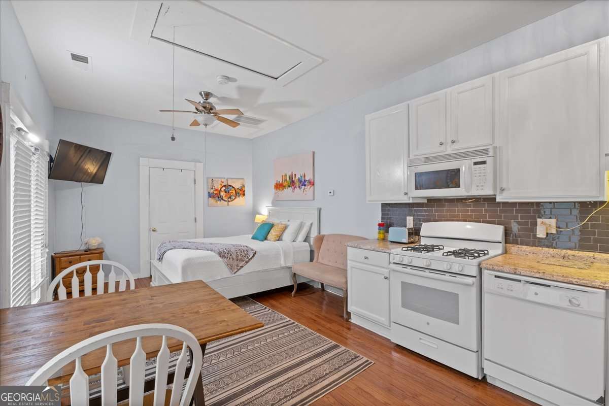 Atlanta, Georgia, 30308, United States, 5 Bedrooms Bedrooms, ,5 BathroomsBathrooms,Residential,For Sale,1988195