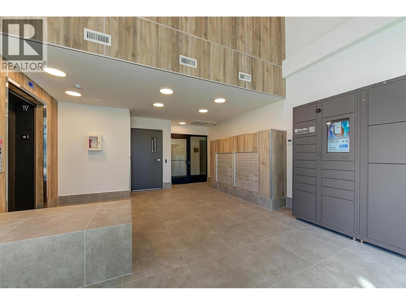 WEST KELOWNA, British Columbia, V1Z 2A9, CA, 2 Bedrooms Bedrooms, ,2 BathroomsBathrooms,Residential,For Sale,1947246