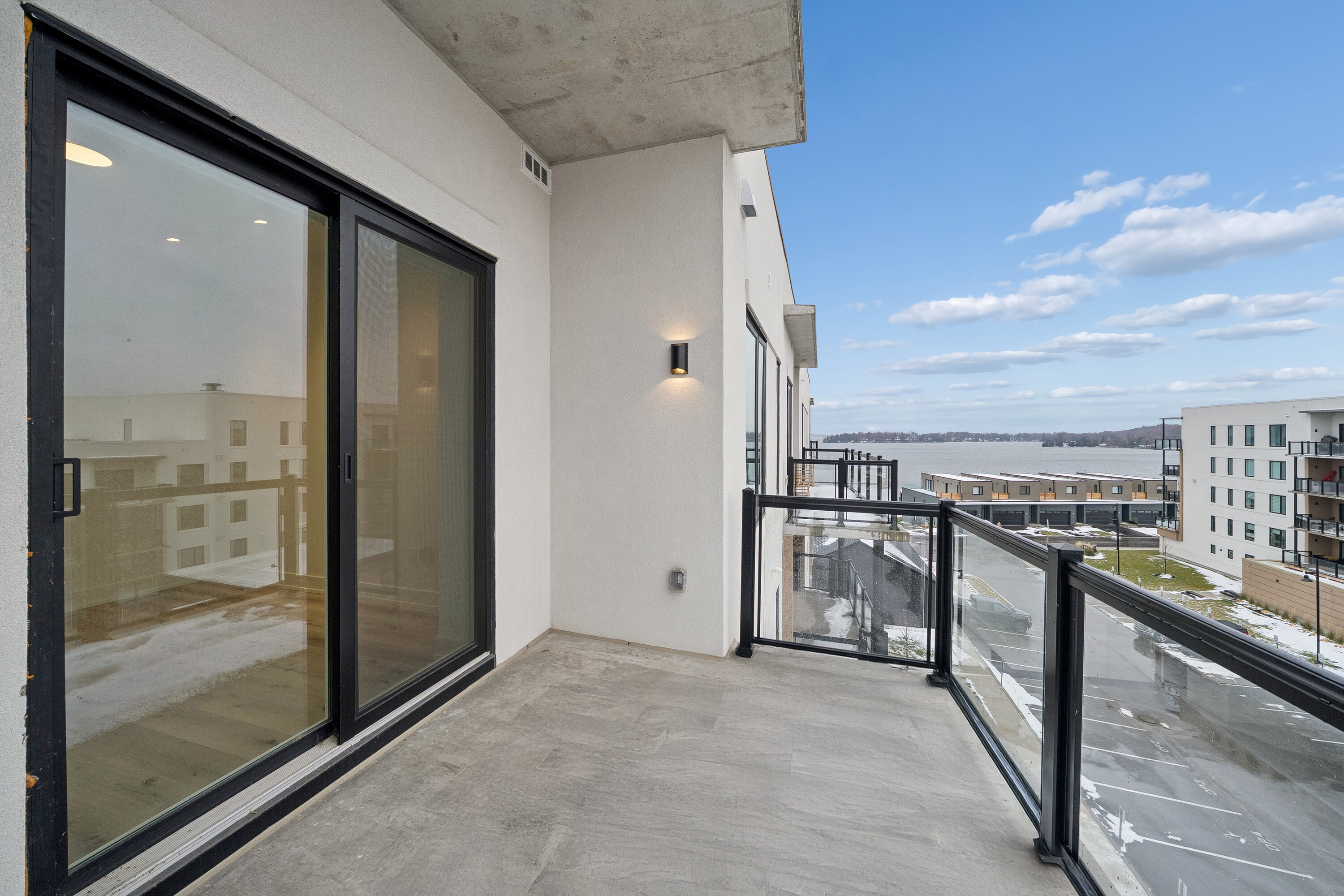  Penthouse on Cameron Lake - 物件實景