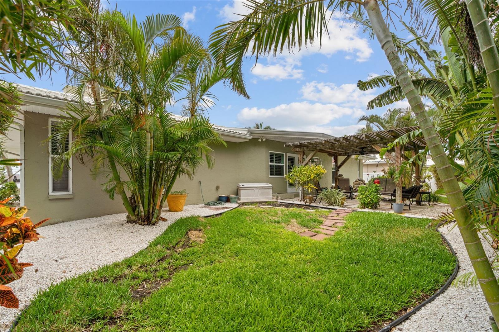 Belleair Beach, Florida, 33786, United States, 2 Bedrooms Bedrooms, ,3 BathroomsBathrooms,Residential,For Sale,1930799