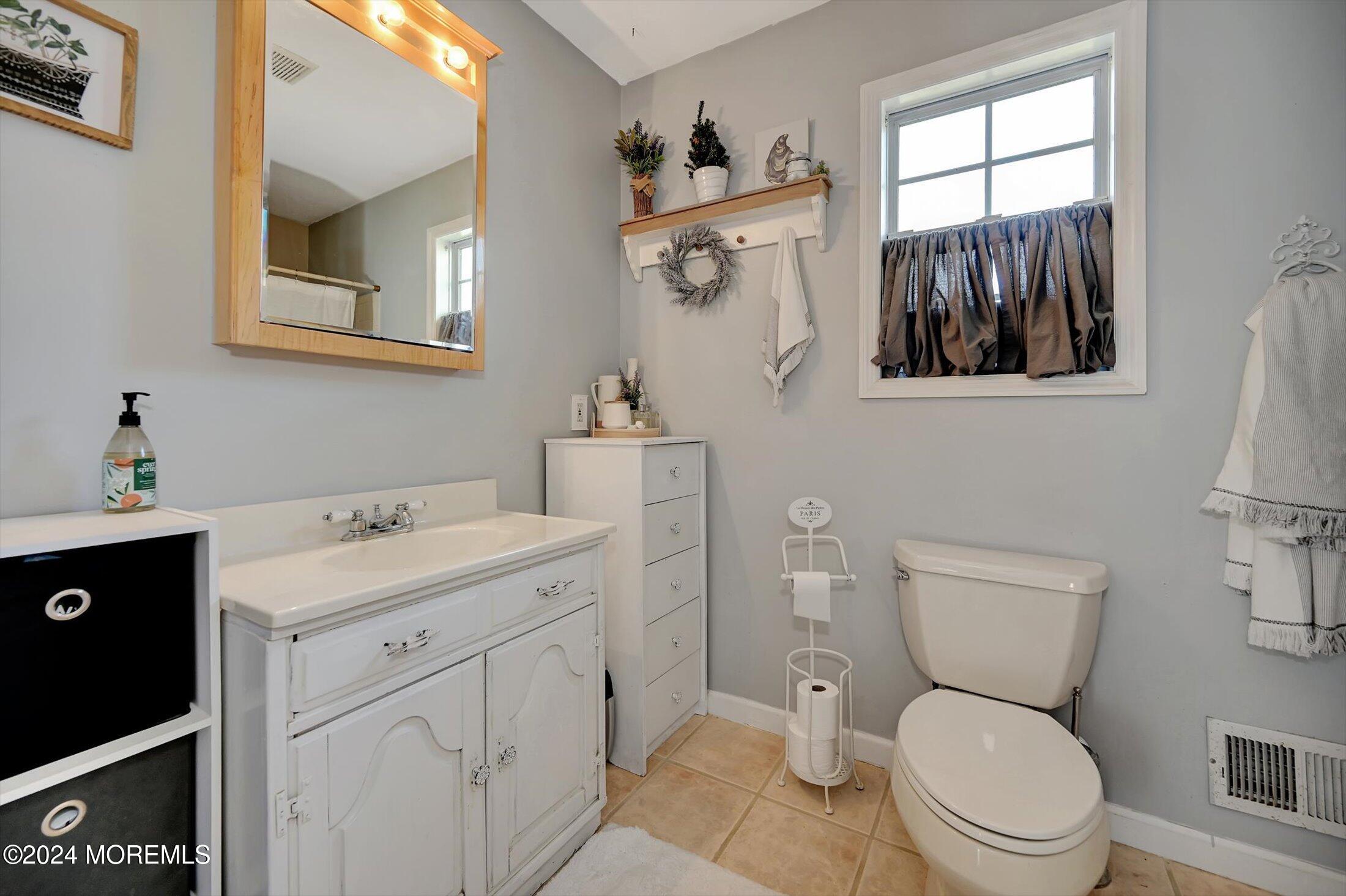 Jackson, New Jersey, 08527, United States, 4 Bedrooms Bedrooms, ,3 BathroomsBathrooms,Residential,For Sale,1930346