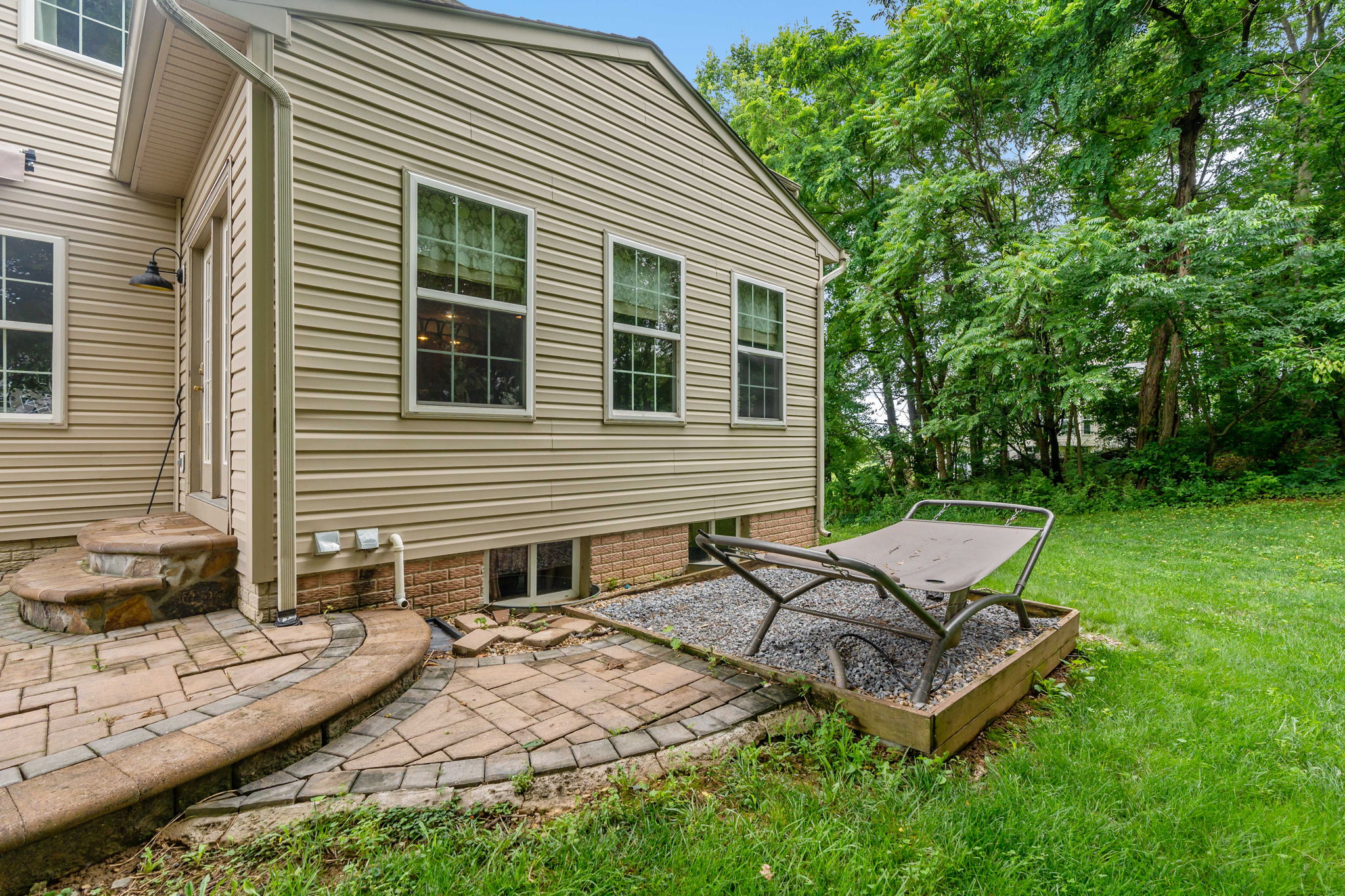 Martinsburg, West Virginia, 25403, United States, 4 Bedrooms Bedrooms, ,Residential,For Sale,1873550