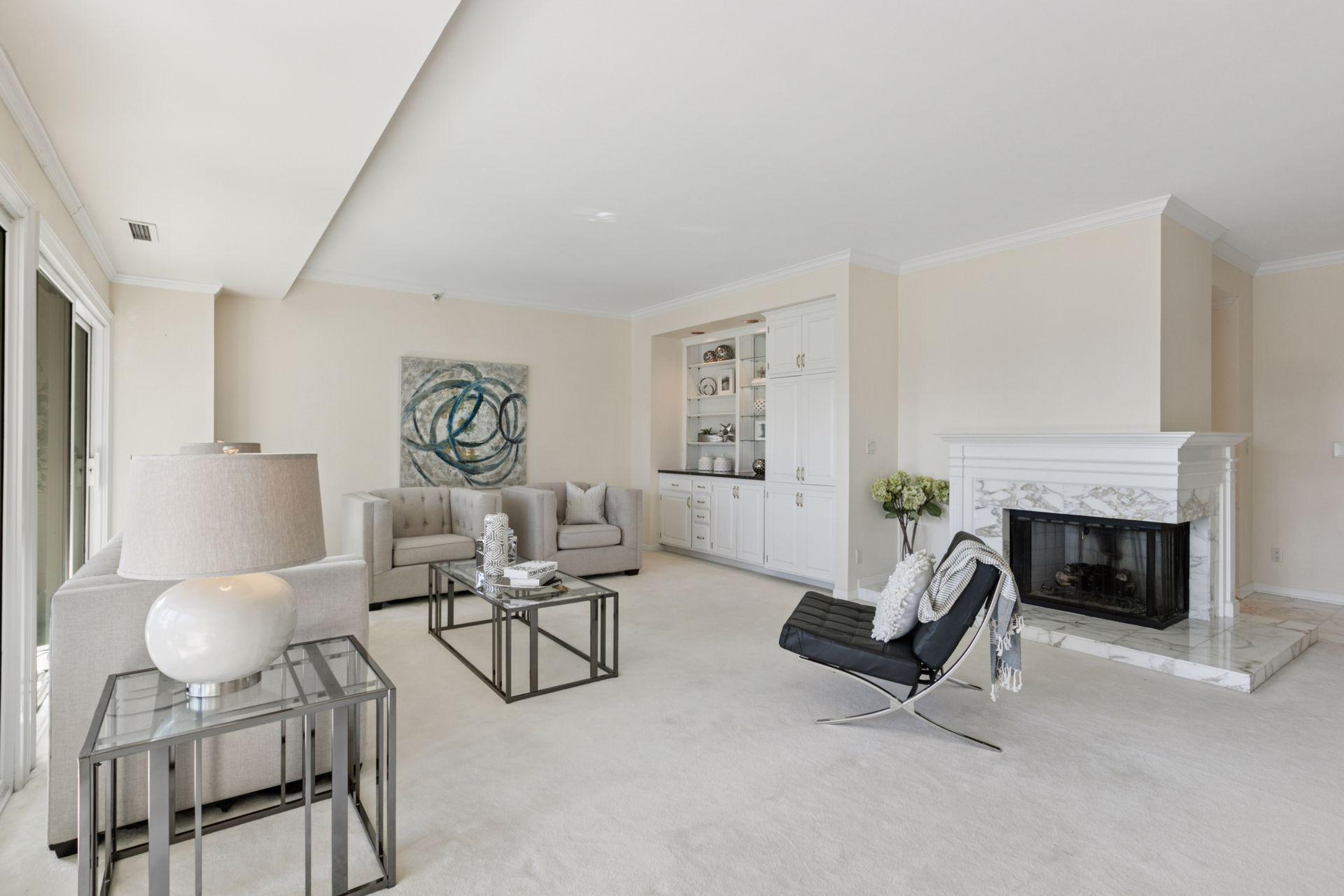 Minneapolis, Minnesota, 55403, United States, 2 Bedrooms Bedrooms, ,1 BathroomBathrooms,Residential,For Sale,1829145