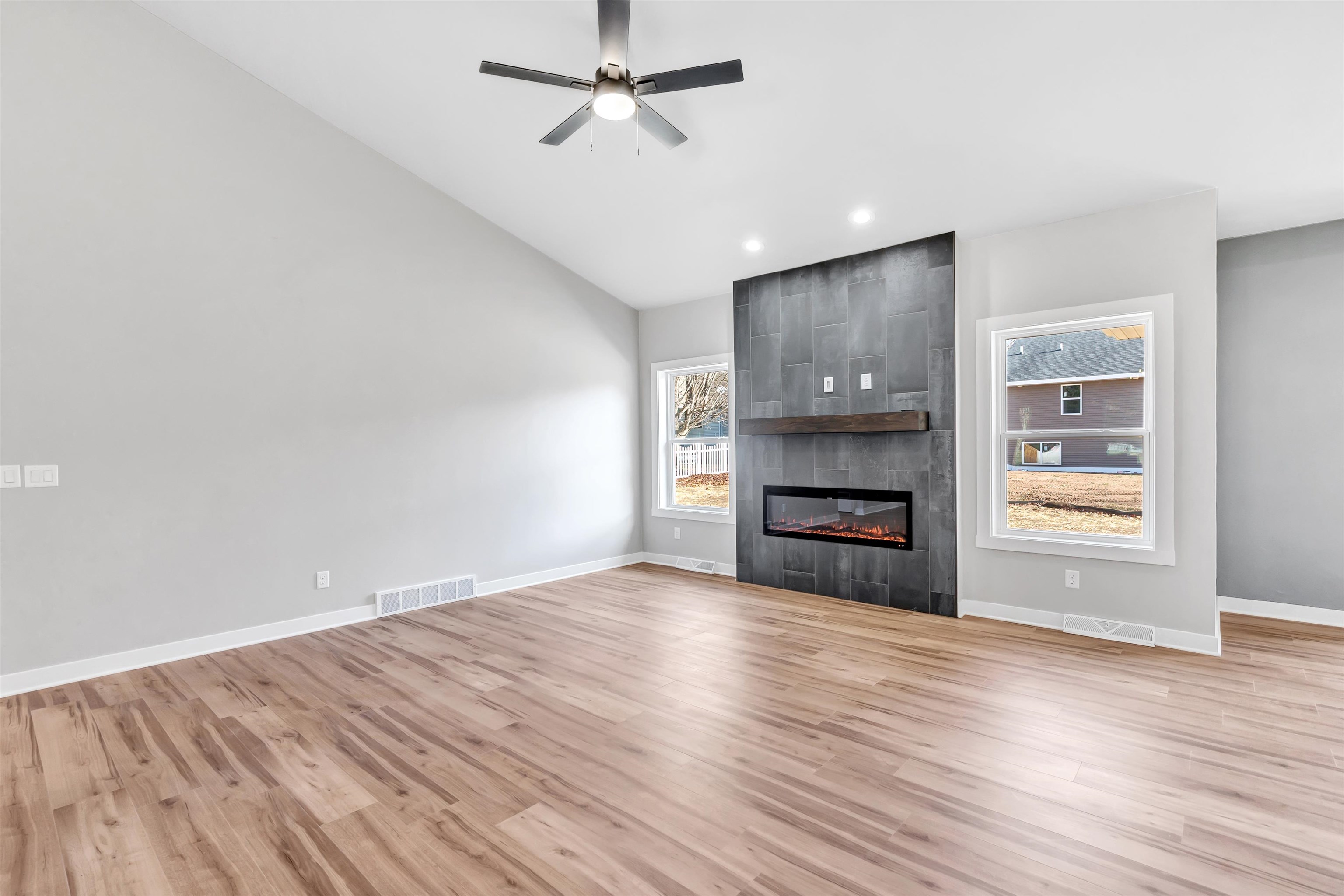 GREEN BAY, Wisconsin, 54311, United States, 3 Bedrooms Bedrooms, ,2 BathroomsBathrooms,Residential,For Sale,1998102