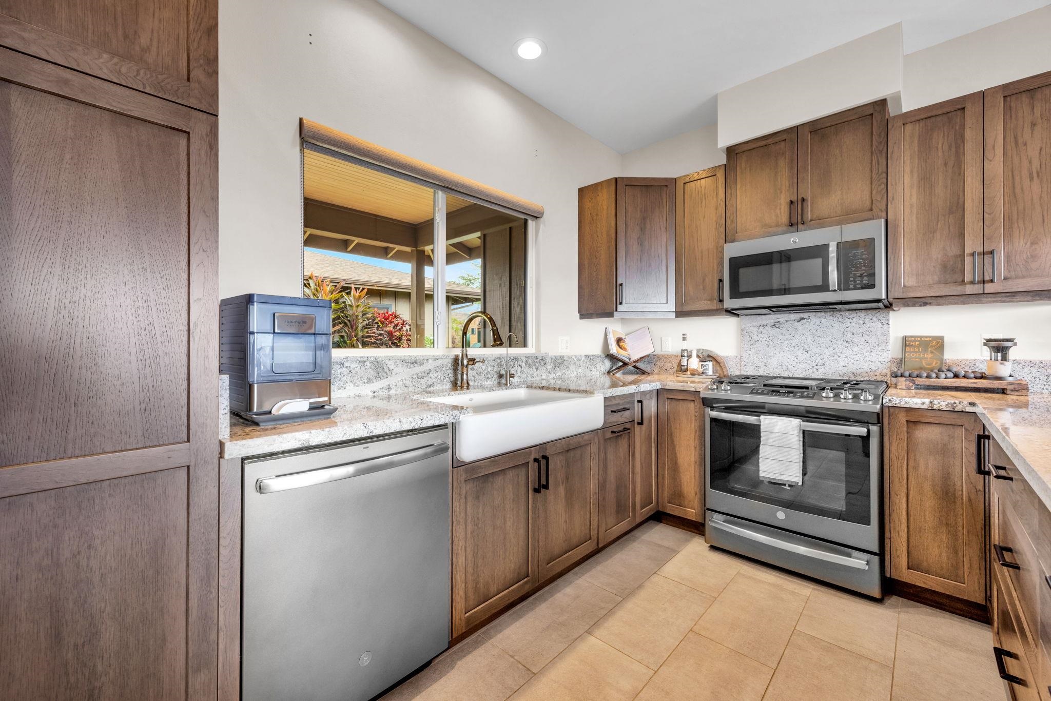 Kula, Hawaii, 96790, United States, 2 Bedrooms Bedrooms, ,2 BathroomsBathrooms,Residential,For Sale,1990288