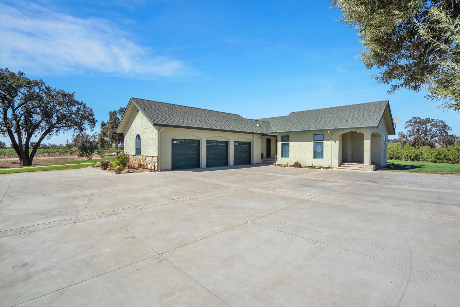 Stevinson, California, 95374, United States, 4 Bedrooms Bedrooms, ,3 BathroomsBathrooms,Residential,For Sale,2000043