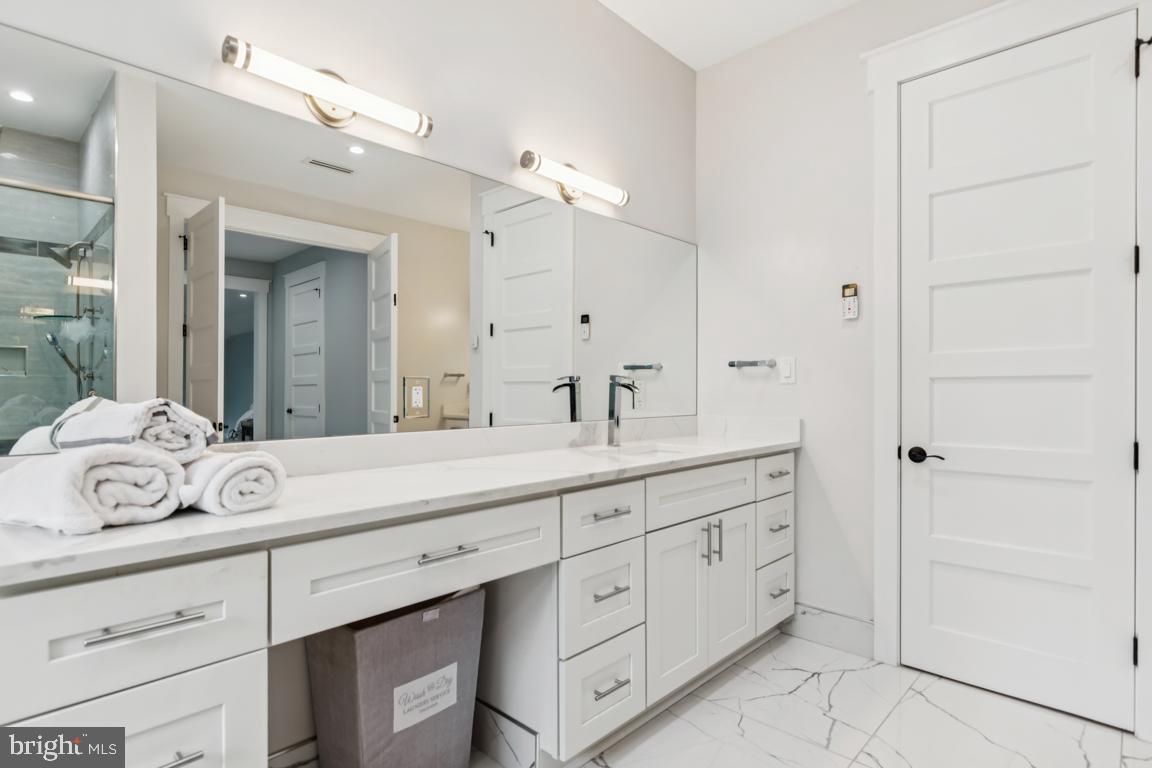 Alexandria, Virginia, 22312, United States, 7 Bedrooms Bedrooms, ,8 BathroomsBathrooms,Residential,For Sale,1904380