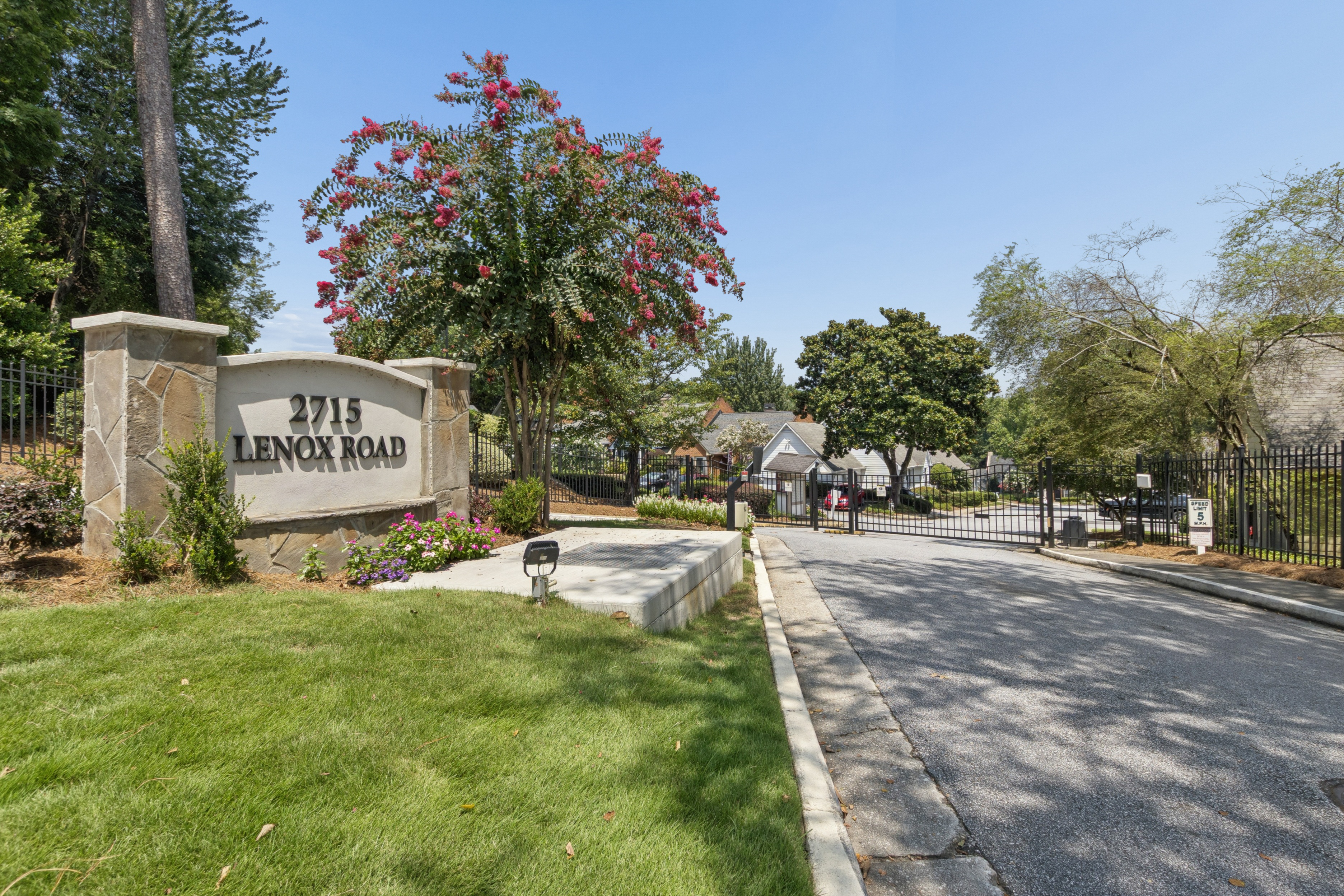  Rare One Level Living in Gated Buckhead Community - 物件實景