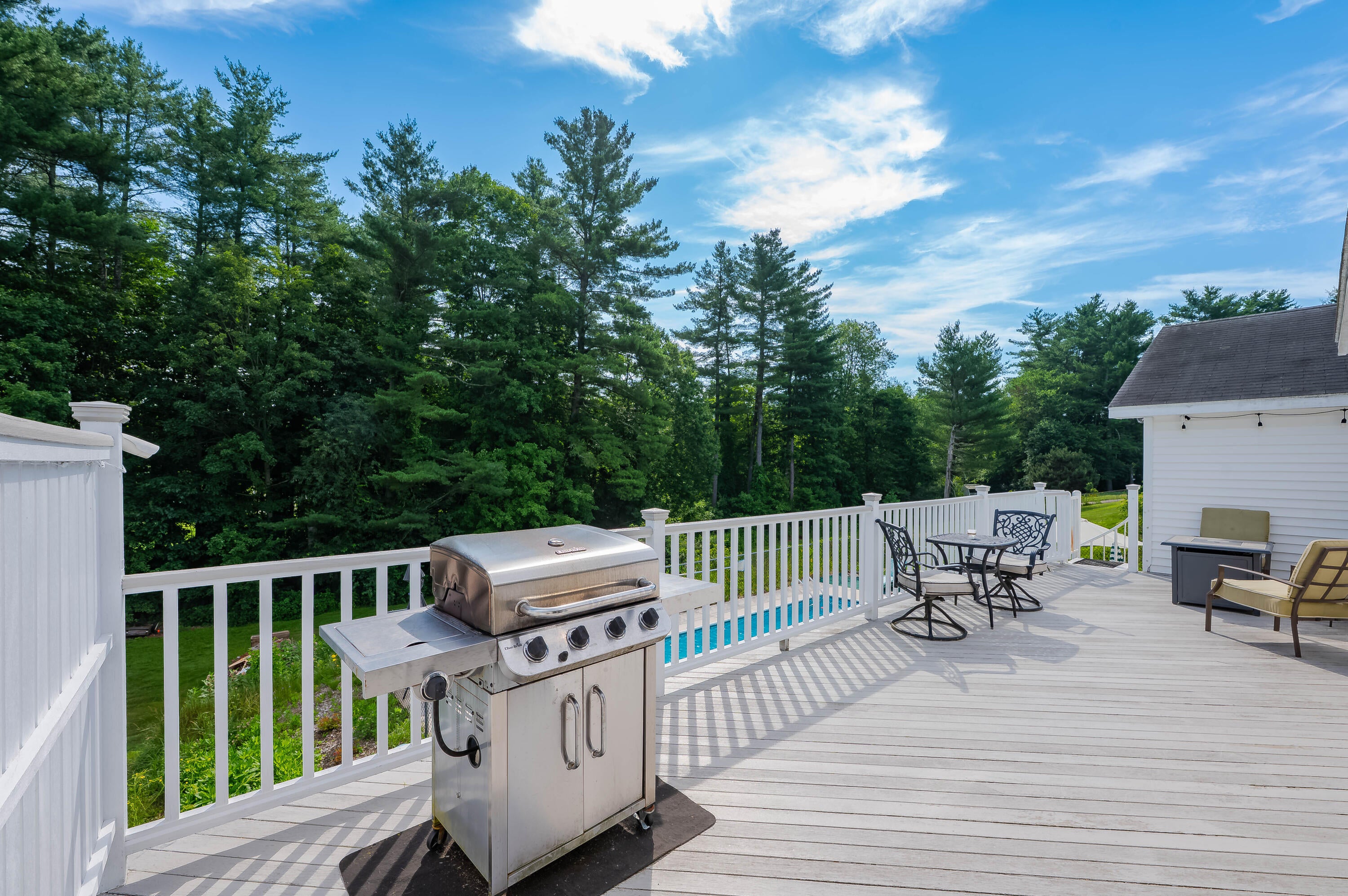 Eliot, Maine, 03903, United States, 2 Bedrooms Bedrooms, ,1 BathroomBathrooms,Residential,For Sale,1887837