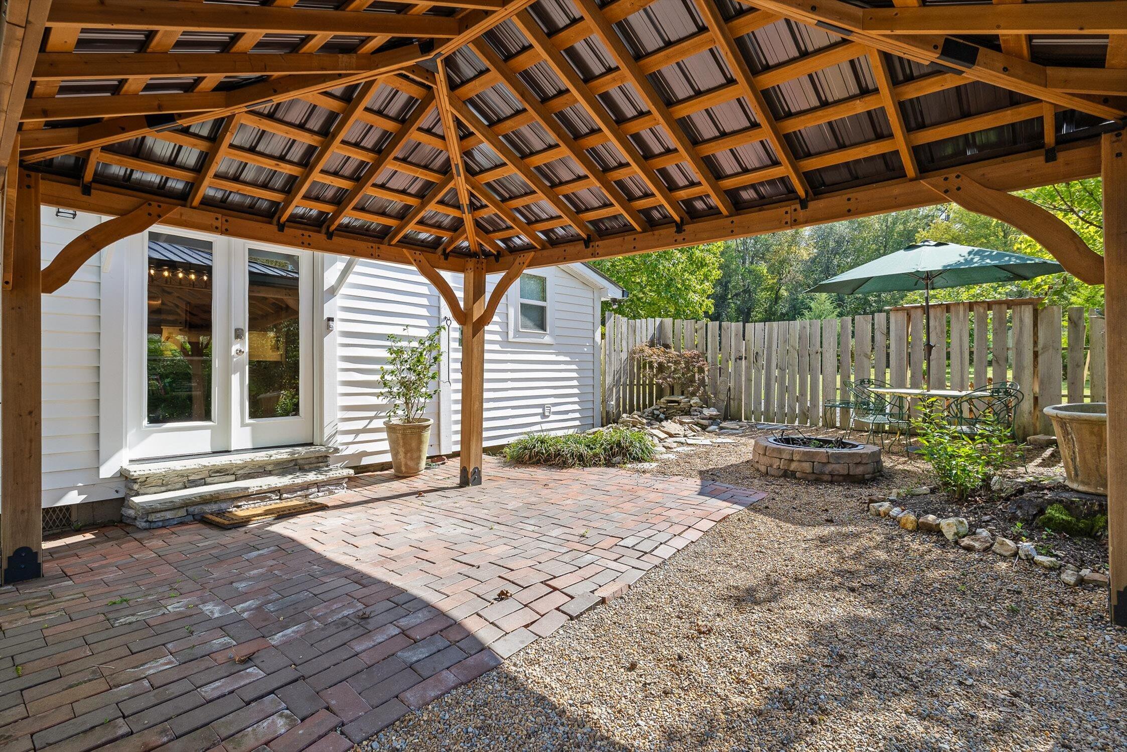 Mentone, Alabama, 35984, United States, 3 Bedrooms Bedrooms, ,2 BathroomsBathrooms,Residential,For Sale,1973723