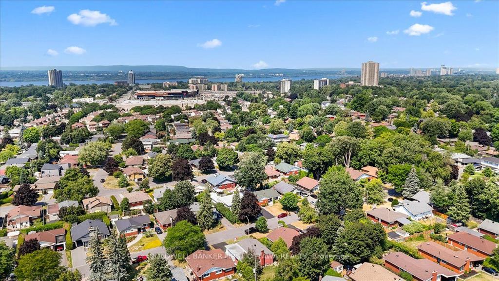 Ottawa, Ontario, K2A 1N7, CA, 3 Bedrooms Bedrooms, ,2 BathroomsBathrooms,Residential,For Sale,1924987