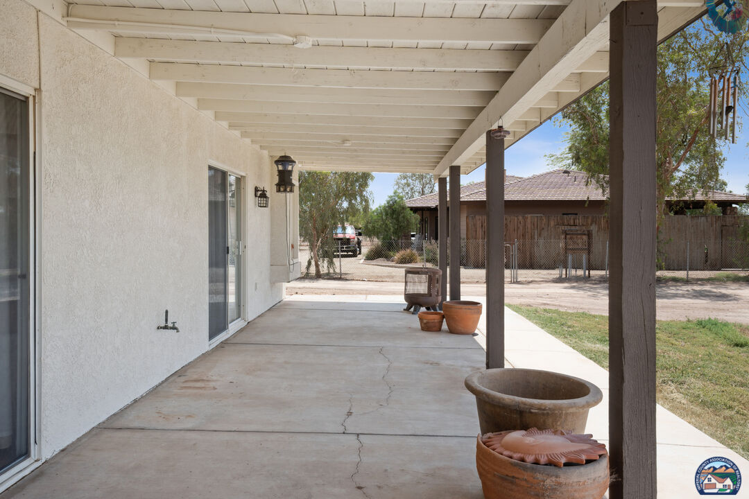 El Centro, California, 92243, United States, 4 Bedrooms Bedrooms, ,3 BathroomsBathrooms,Residential,For Sale,1838686
