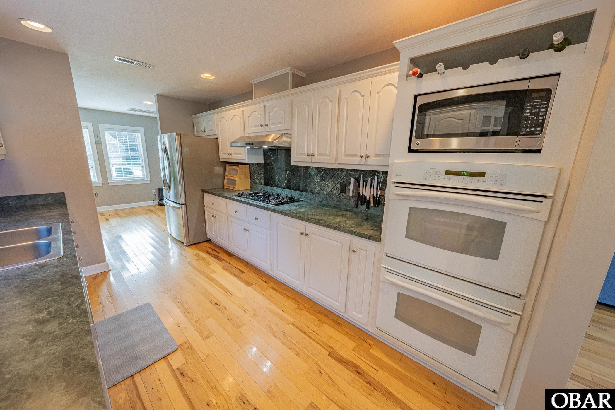 Manteo, North Carolina, 27954, United States, 4 Bedrooms Bedrooms, ,4 BathroomsBathrooms,Residential,For Sale,1988326