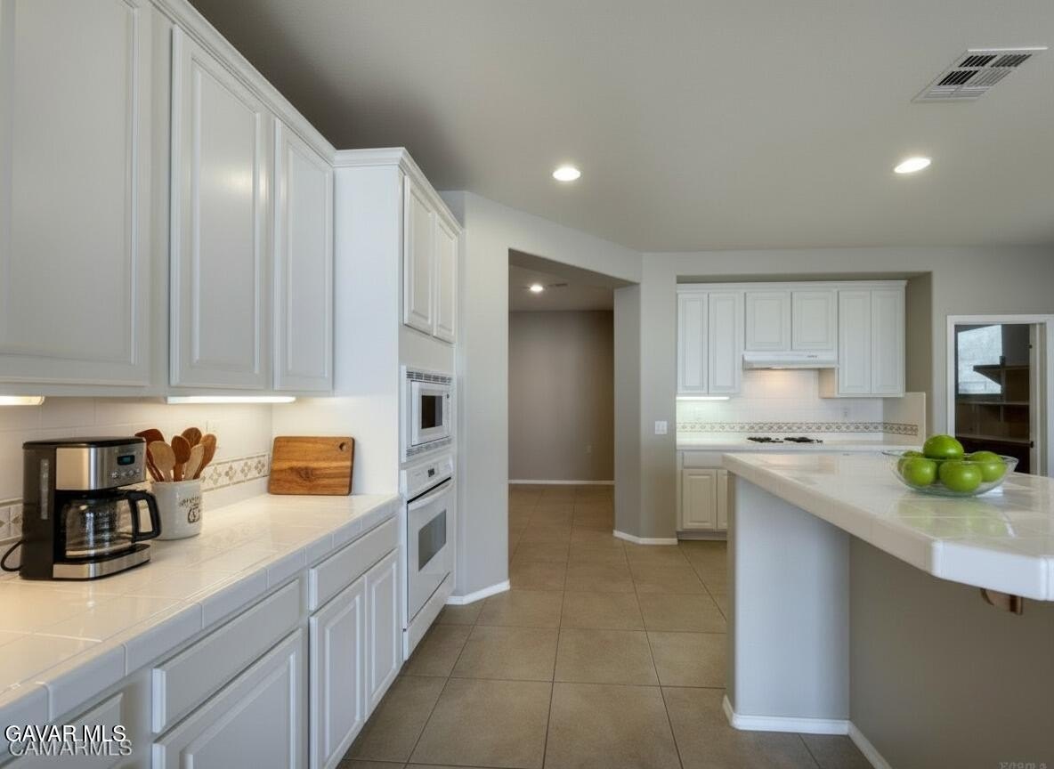 Palmdale, California, 93551, United States, 5 Bedrooms Bedrooms, ,3 BathroomsBathrooms,Residential,For Sale,2005928