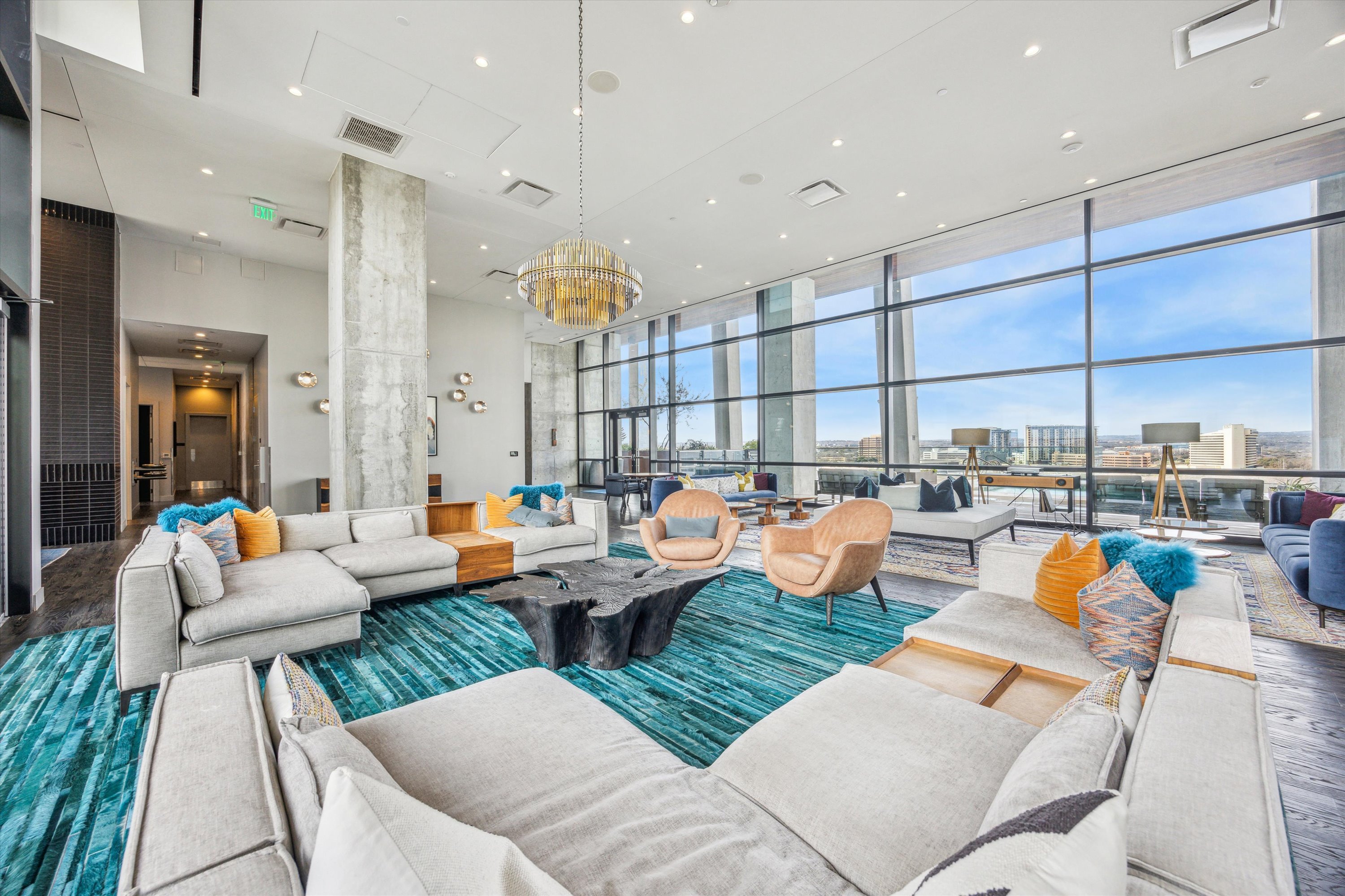  Lake View 2 Bedroom Condo with Flex Space at 70 Rainey - 物件實景