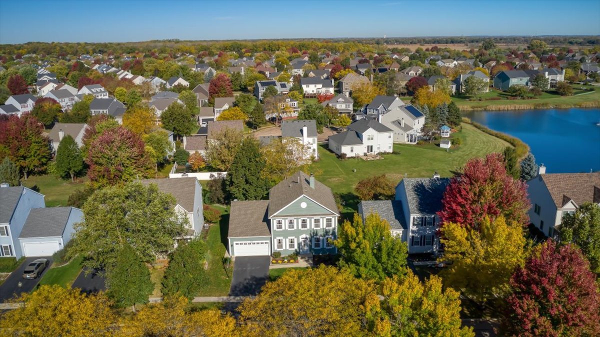 West Chicago, Illinois, 60185, United States, 4 Bedrooms Bedrooms, ,4 BathroomsBathrooms,Residential,For Sale,1990752