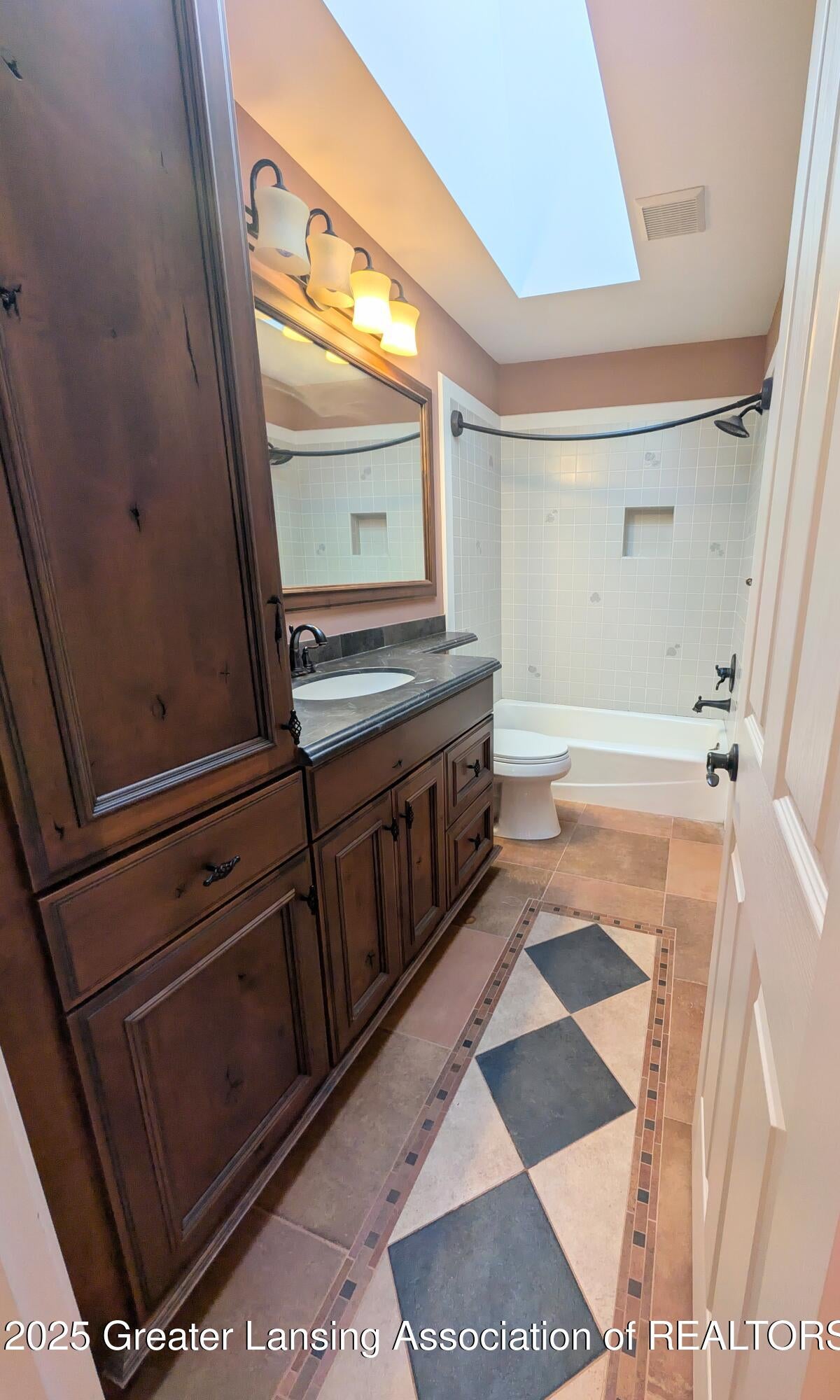 Haslett, Michigan, 48840, United States, 4 Bedrooms Bedrooms, ,4 BathroomsBathrooms,Residential,For Sale,1988994