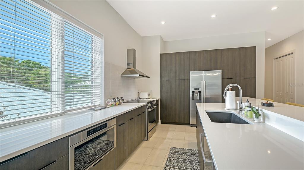 Sarasota, Florida, 34236, United States, 4 Bedrooms Bedrooms, ,4 BathroomsBathrooms,Residential,For Sale,1796766