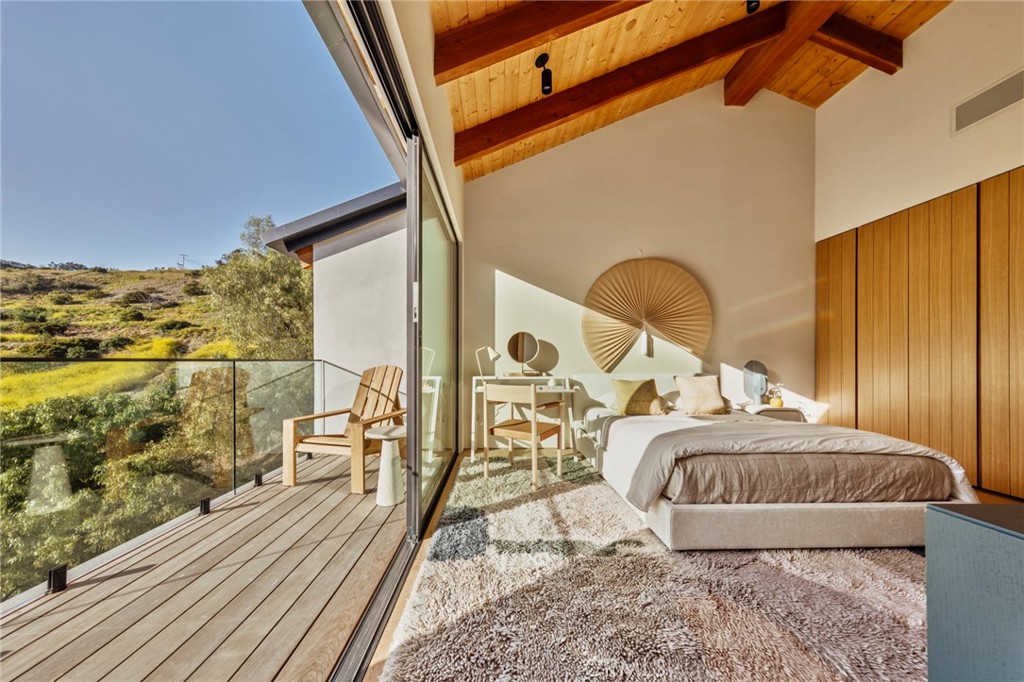Malibu, California, 90265, United States, 7 Bedrooms Bedrooms, ,9 BathroomsBathrooms,Residential,For Sale,1838942