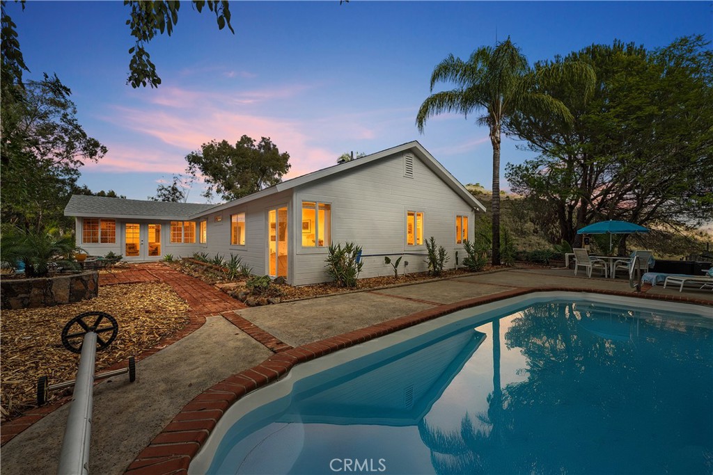 Fallbrook, California, 92028, United States, 5 Bedrooms Bedrooms, ,3 BathroomsBathrooms,Residential,For Sale,2003504