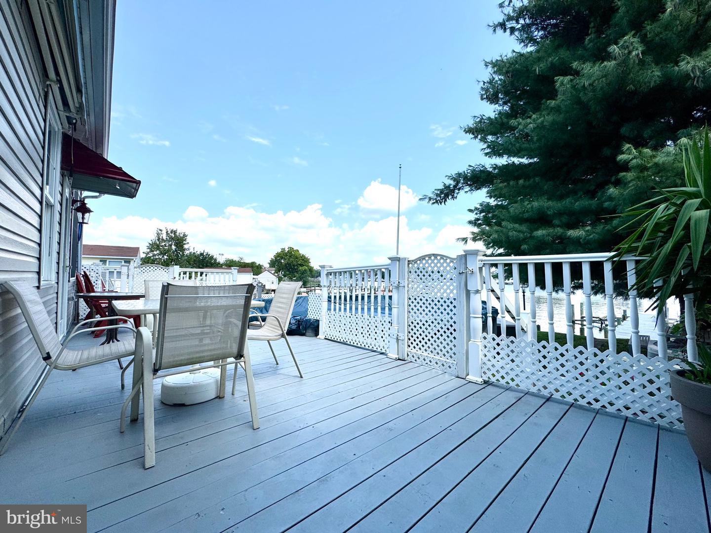 Dundalk, Maryland, 21222, United States, 3 Bedrooms Bedrooms, ,4 BathroomsBathrooms,Residential,For Sale,1906595